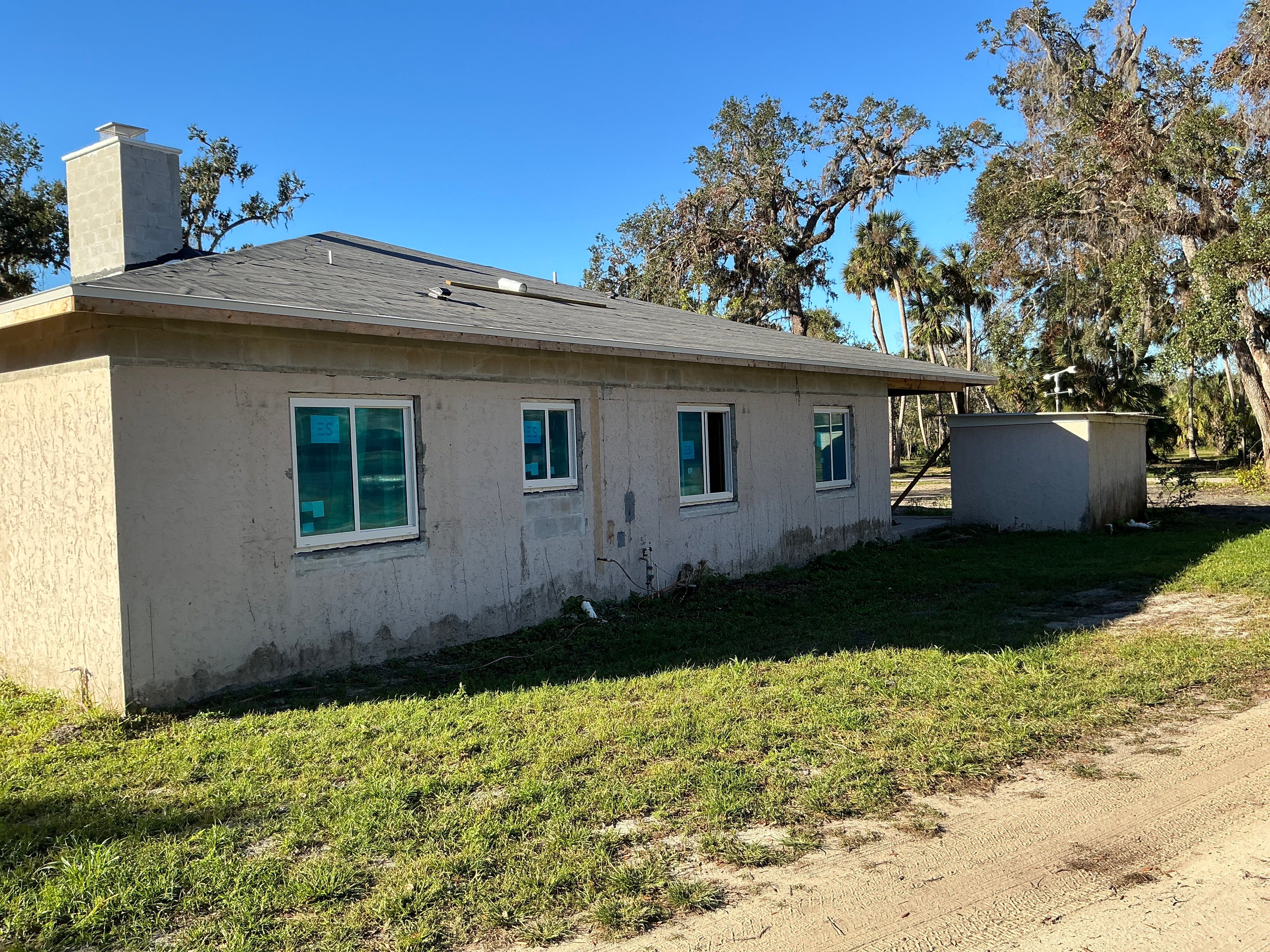 White Aluminum Soffit and Fascia Project in Bradenton FL by Gutter Professors