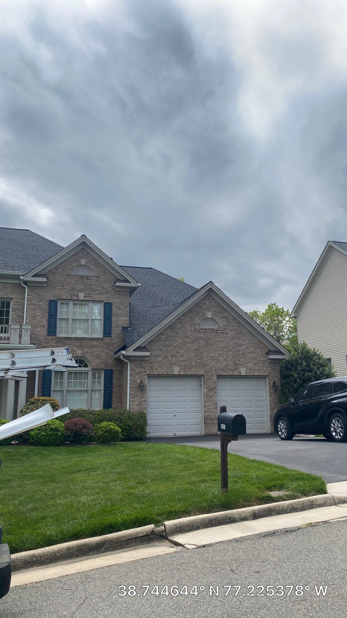 Springfield: CertainTeed Landmark Pro Designer Shingles in Max Def Moire Black by RM Banning, Inc.