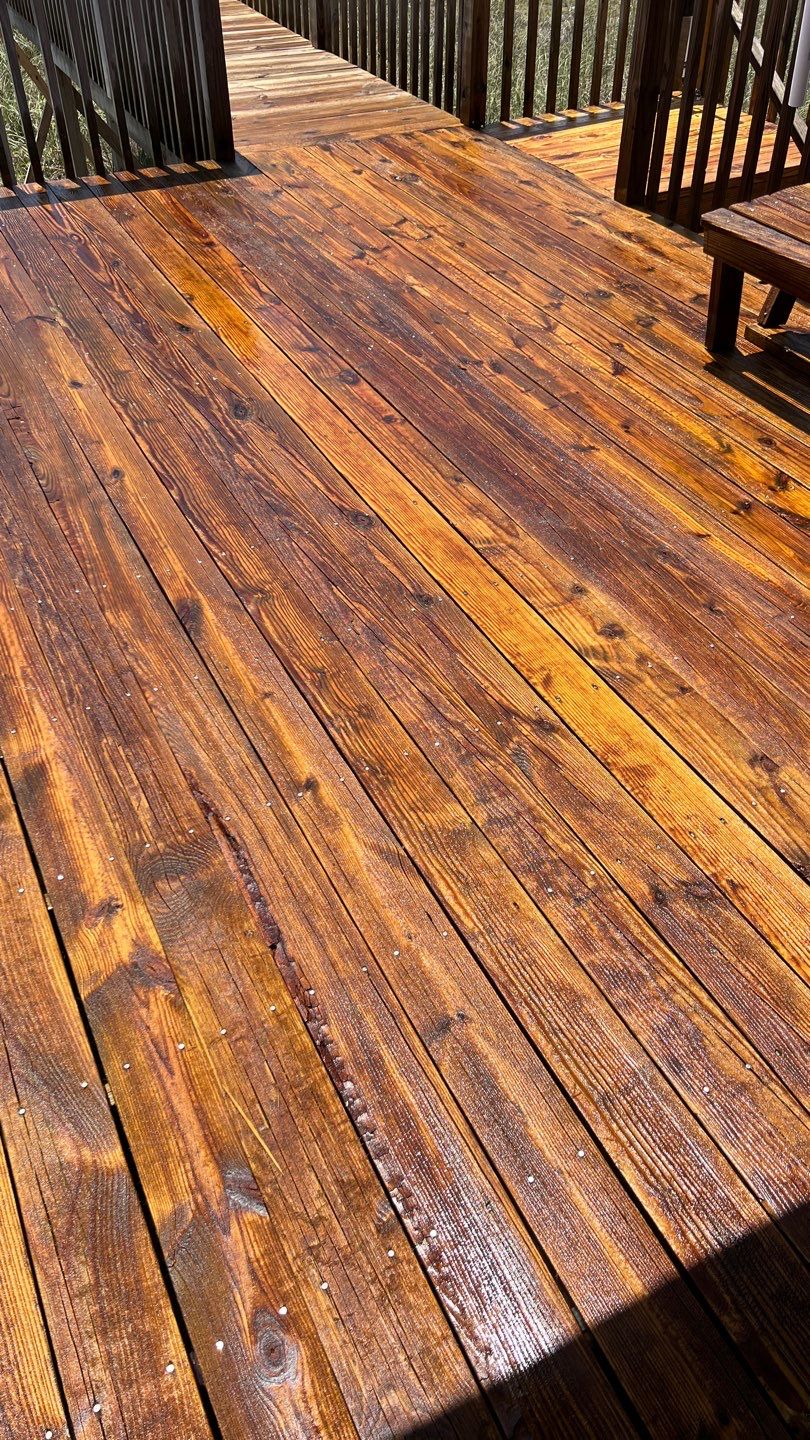 Wood Deck and Dock using Wood Sealant by DuraSeal