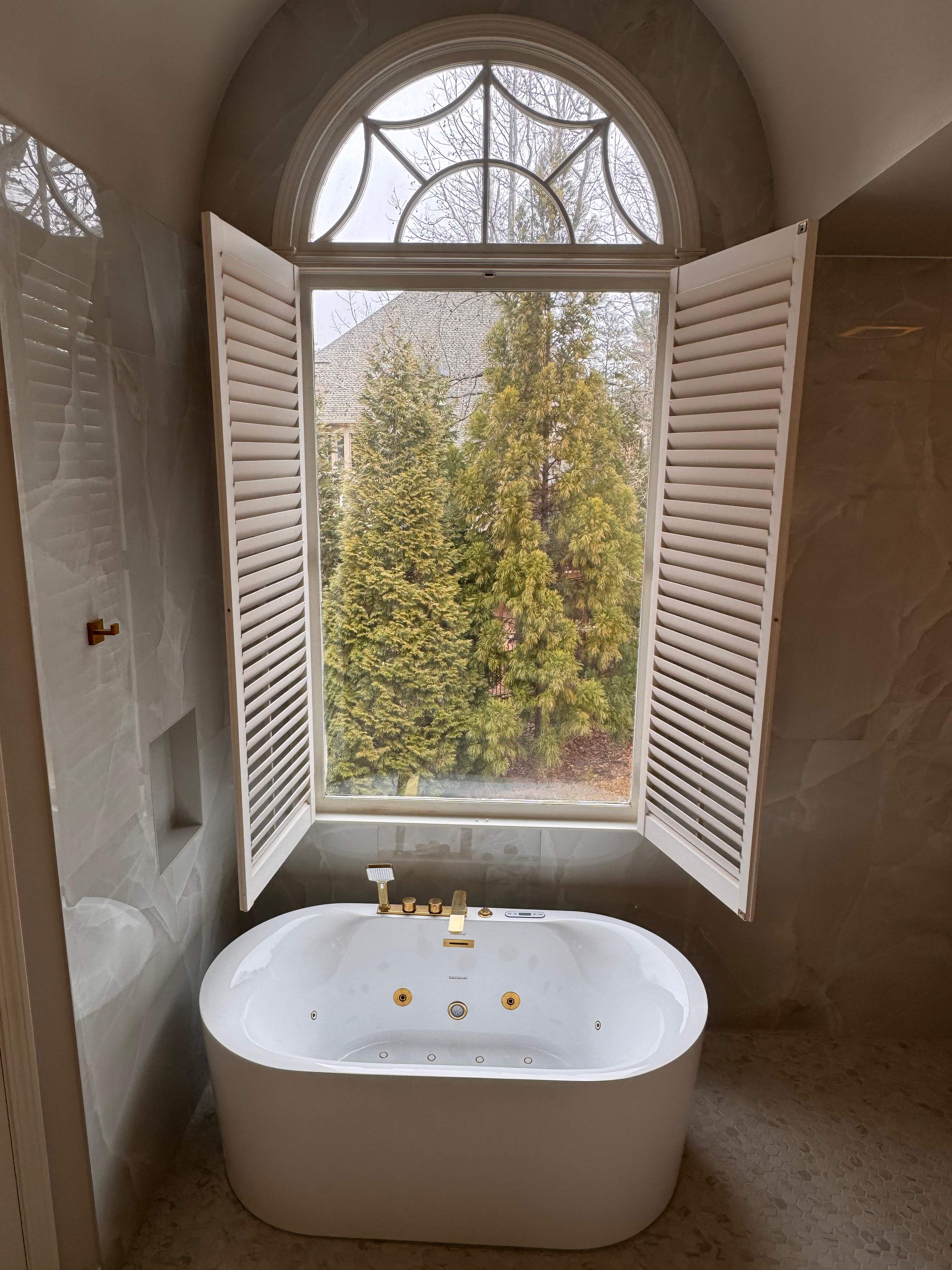 Master bathroom renovation by Prudencio