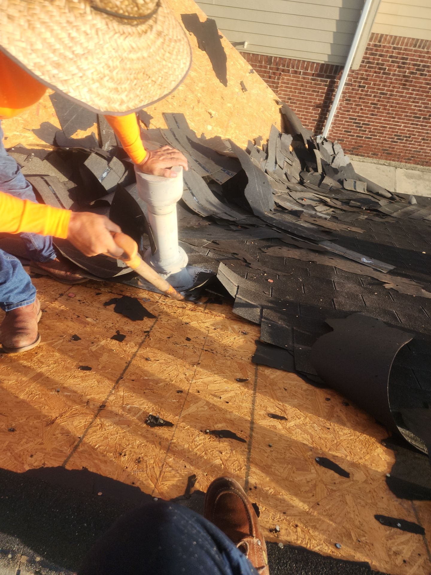 Residential Roofing Installation using Owen's Corning Duration (Lifetime) Shingles by Roof Repair Company
