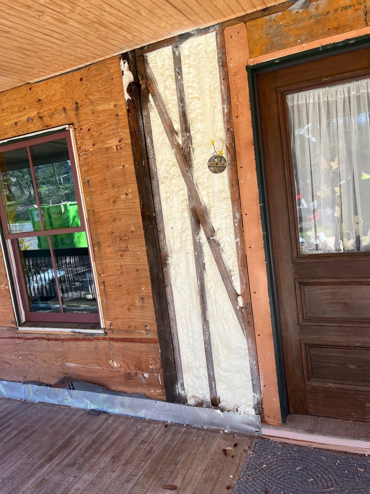 Siding Installation using Closed Cell Spray Foam by NYS Foam & Energy