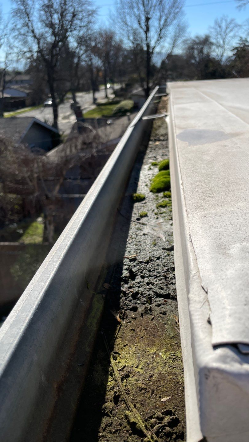 12-Unit HOA Gutter Cleaning in San Jose by All One Solar Shine