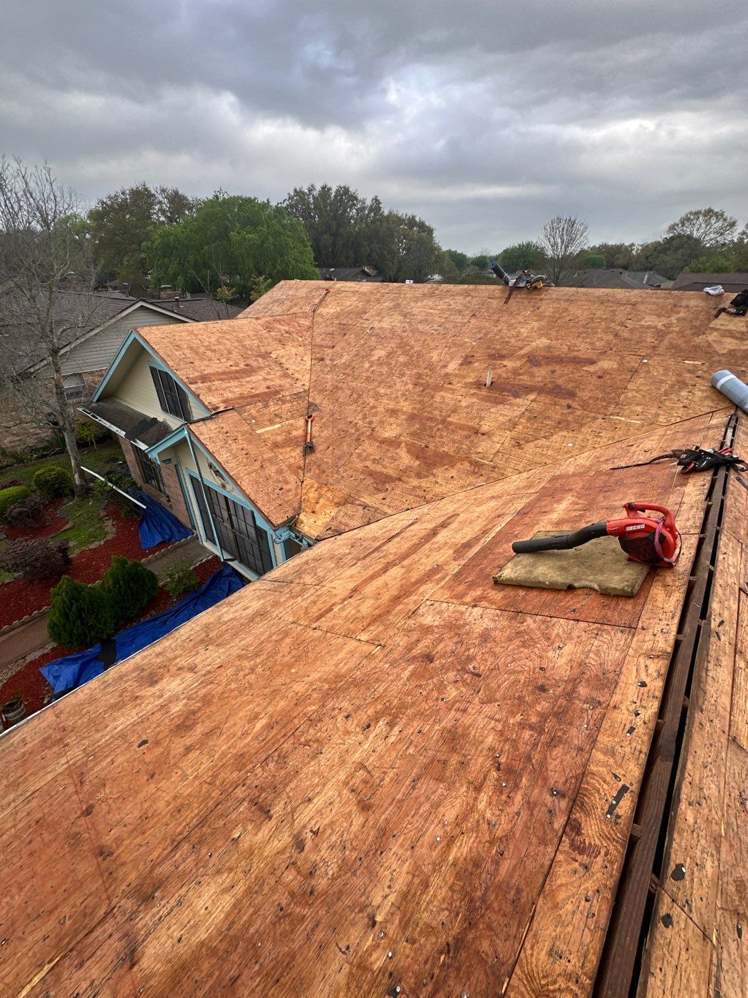 Residential Roofing Installation using Owen's Corning Duration (Lifetime) Shingles by Roof Repair Company