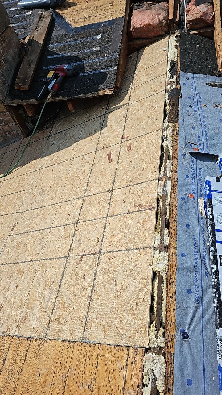 ATLAS PINNACLE HP W/SCOTCHGARD COLOR: WEATHERED WOOD by Eagle Eye Roofing