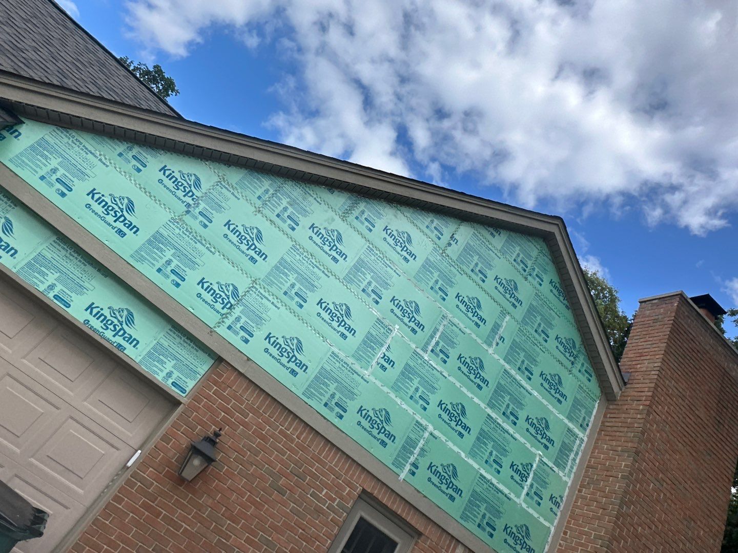 Roof Replacement using Owens Corning Peppercorn and Siding Replacement using Ascend Charcoal Smoke by 180 Contractors