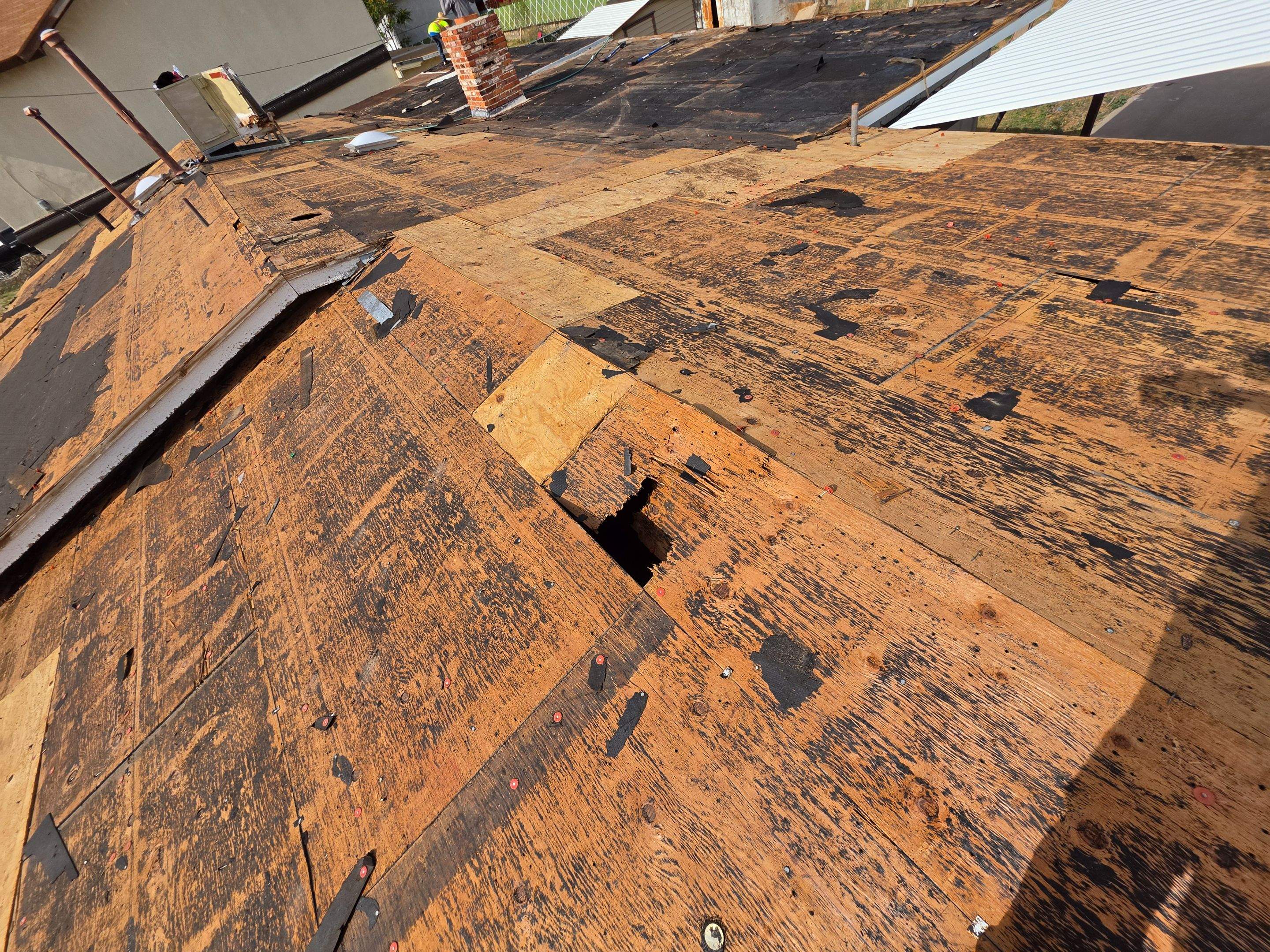 Architectural Shingle Roof Replacement and Decking Repair in El Paso by Berry Good Roofing