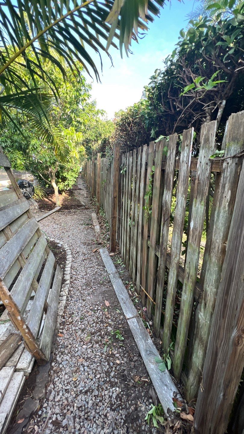 Sarasota, FL 6 ft. Tall White Vinyl Privacy Fence by Asap fence and gates, LLC