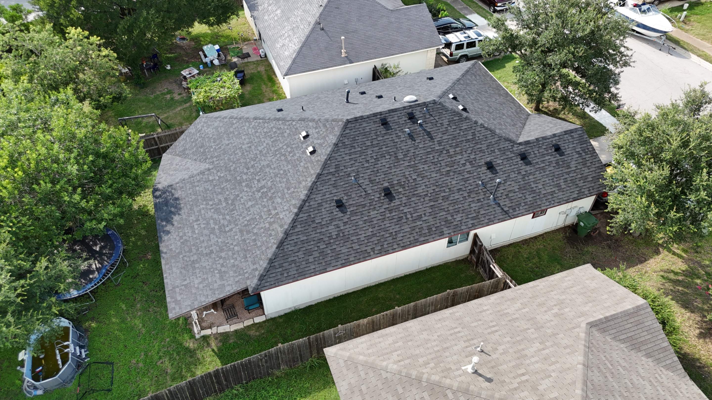 Brilliant Black - Malarkey Highlander by RoofsOnly.com