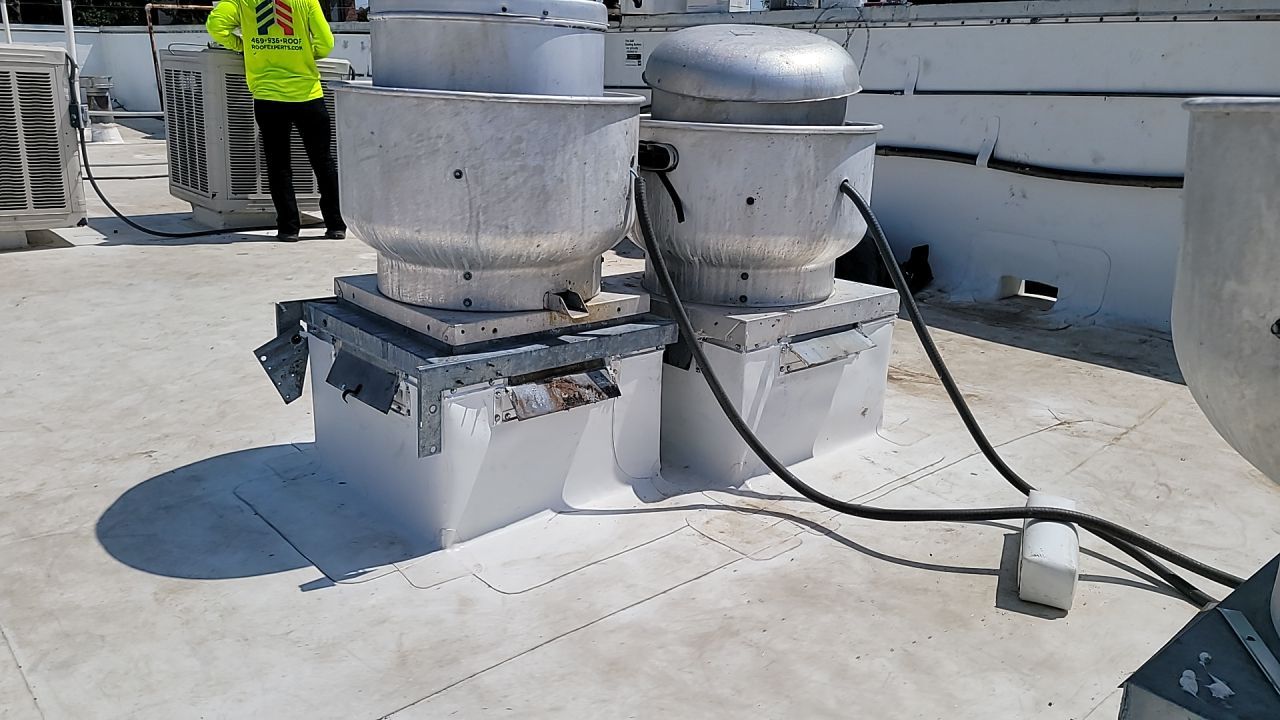 Commercial Roof Replacement using GAF Everguard TPO by Roof Experts