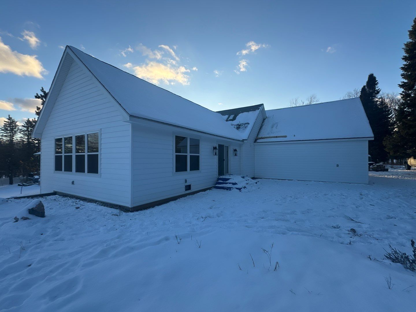 Siding Replacement using Ascend 7" Composite by 180 Contractors