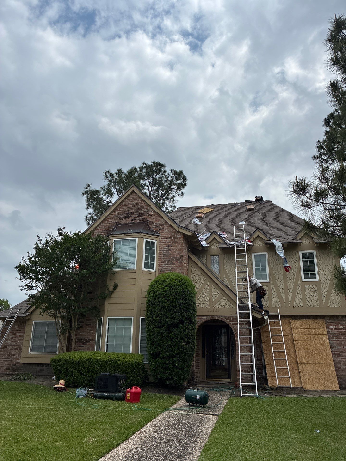Roof Replacement in Houston TX by Roof Repair Company