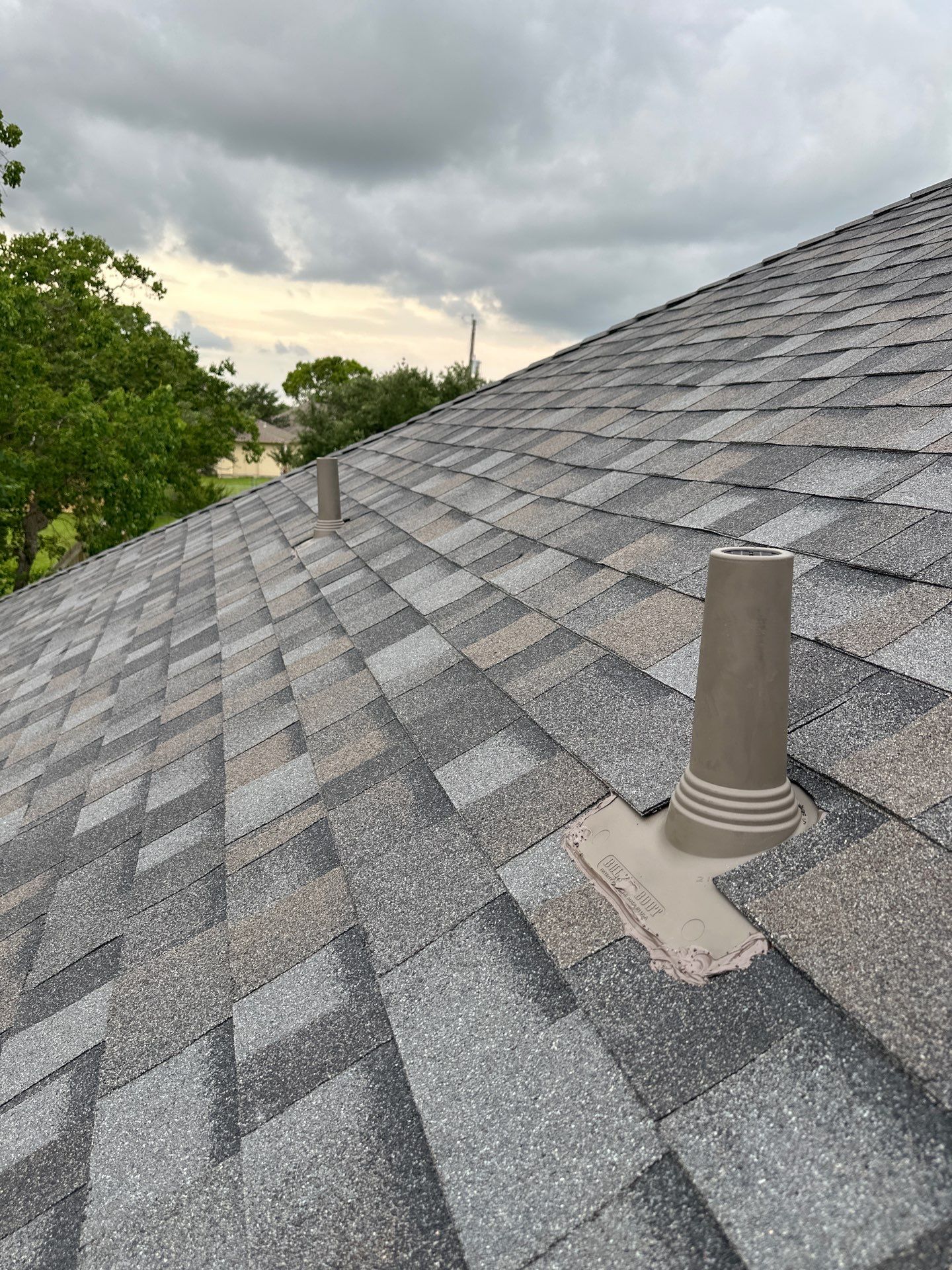 Owens Corning Duration | Willamsburg Grey by Motion Roofing