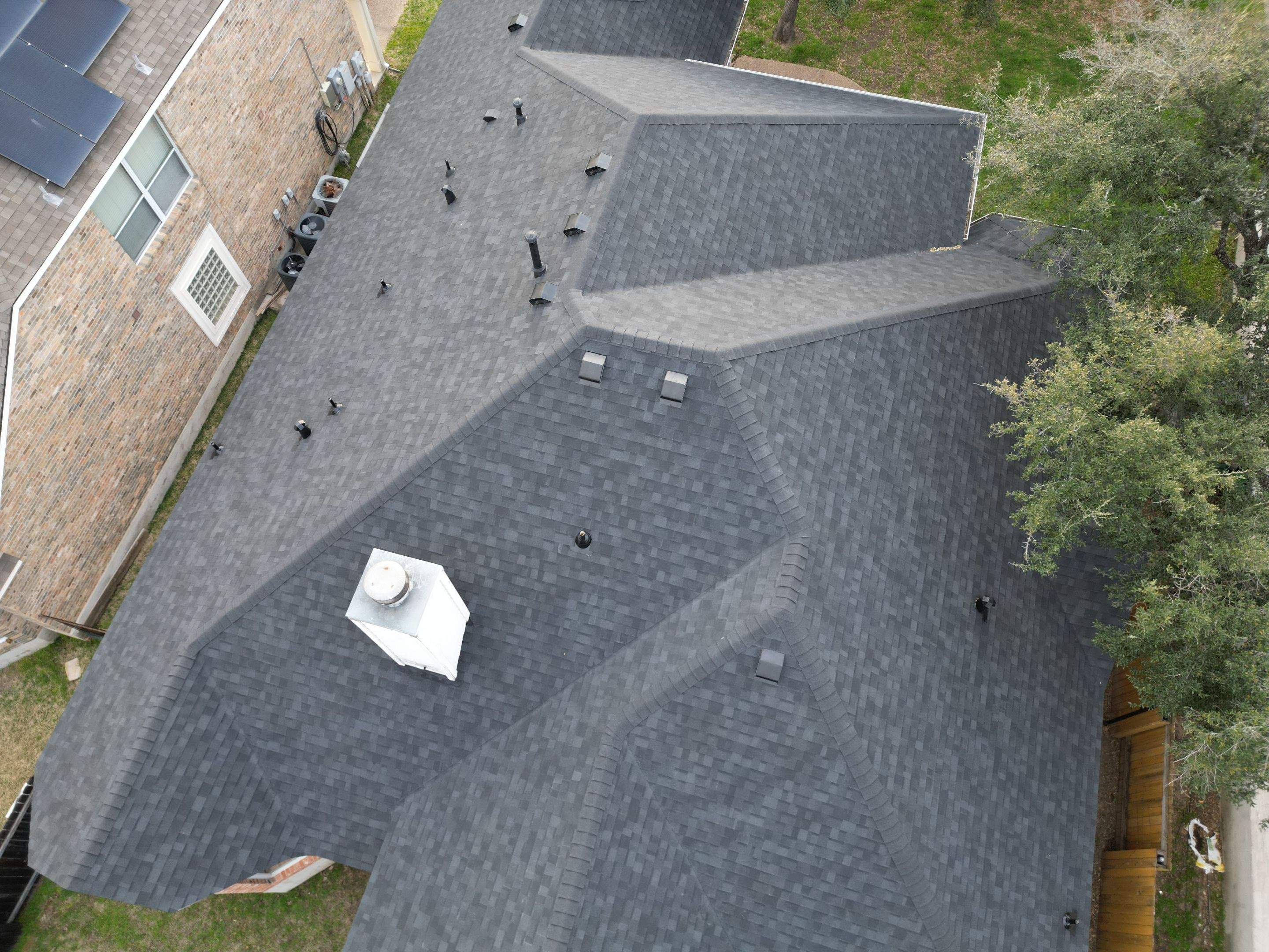 Onyx Black - Owens Corning TruDefinition Duration by RoofsOnly.com