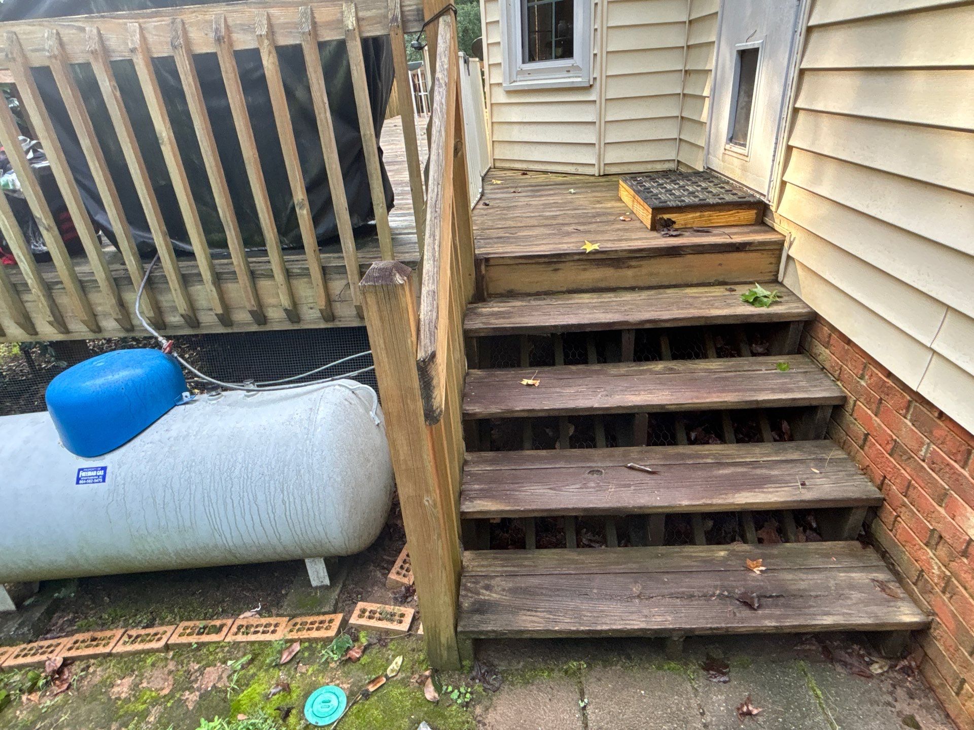Deck using Wood Sealant by DuraSeal