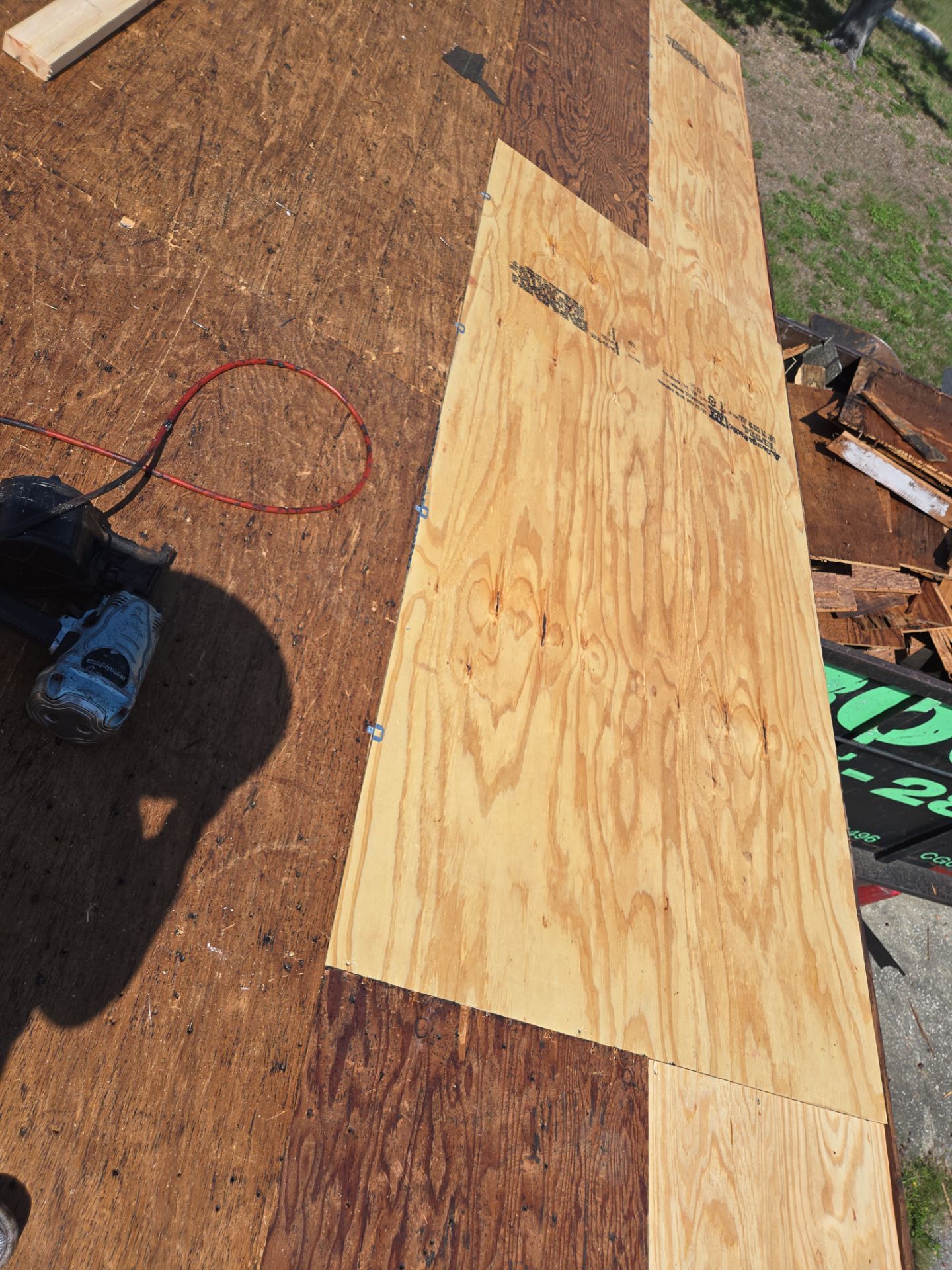 Project in St. Petersburg 33702 by Mitchell Roofing Company LLC 