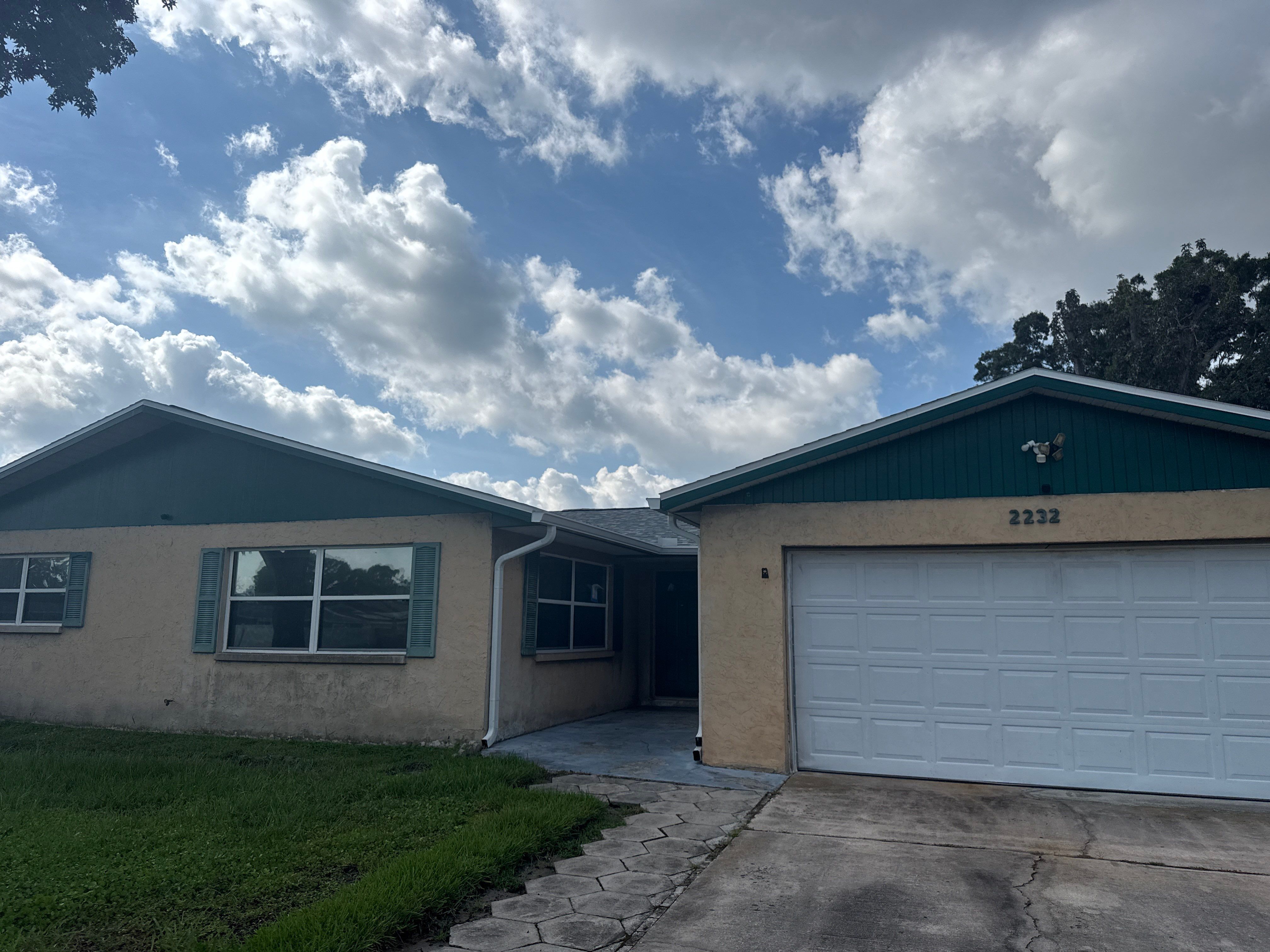 Project in St. Petersburg 33702 by Mitchell Roofing Company LLC 