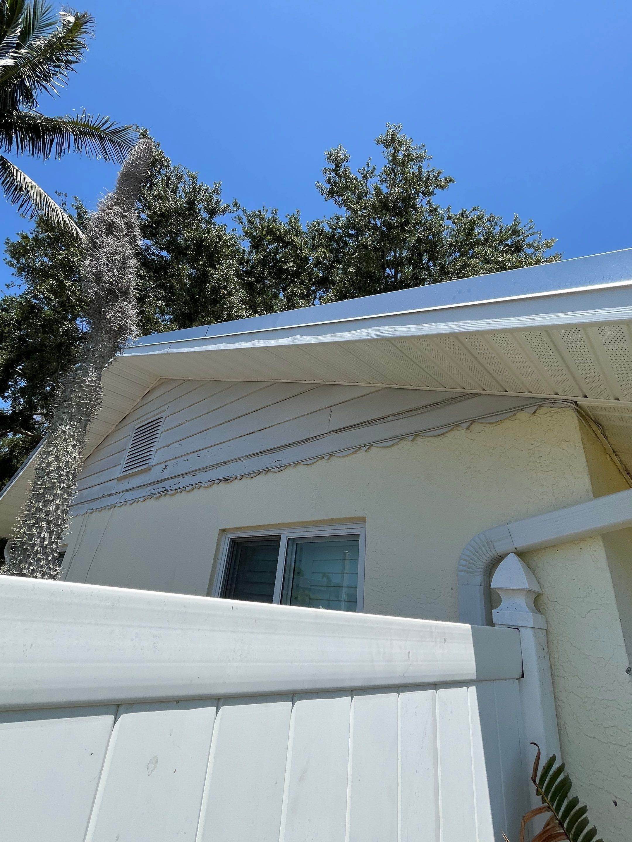 Soffit and Fascia Installation in Sarasota FL by Gutter Professors