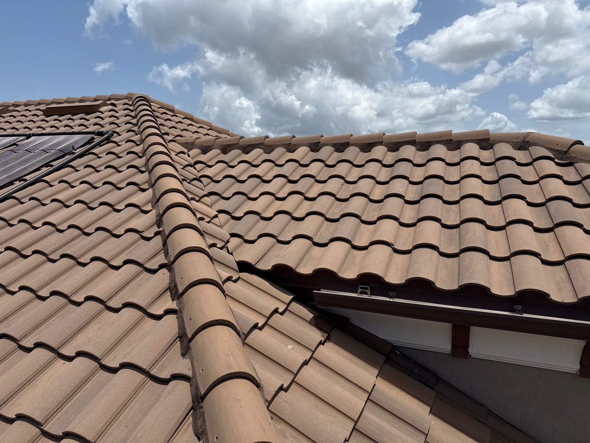 Neighboring Tile Roof Cleaning with Gutter Runoff Control – Palmetto, FL by Sunshine AquaWash