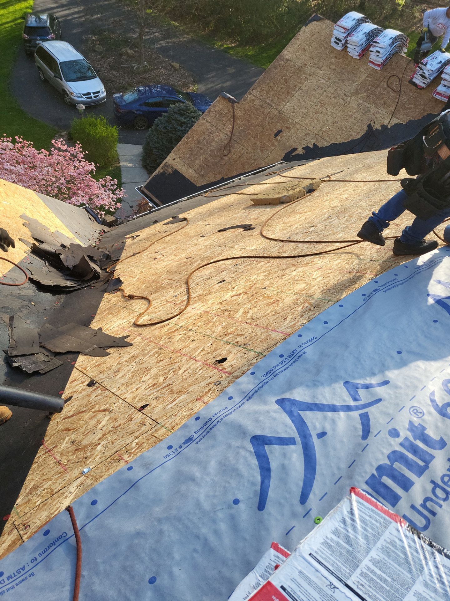 Atlas Pinnacle, Color, Coastal Granite, Drip Edge, Color, Black by Eagle Eye Roofing