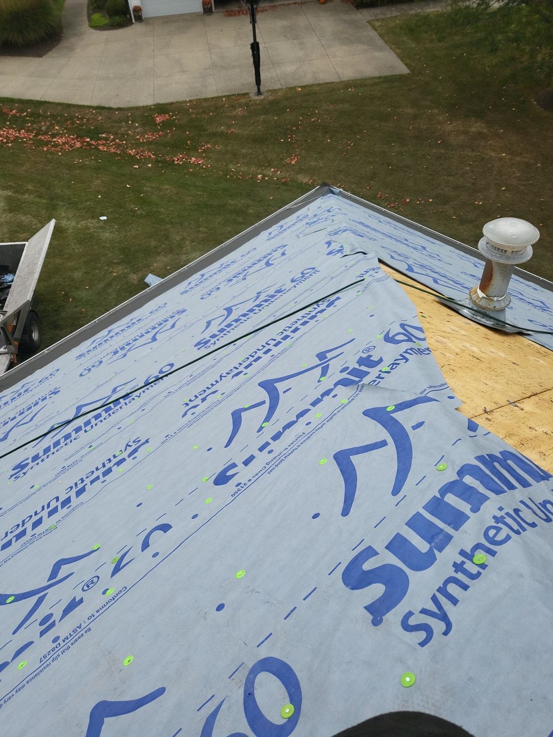 ATLAS PINNACLE COLOR: BLACK SHADOW, DRIP EDGE: BLACK by Eagle Eye Roofing