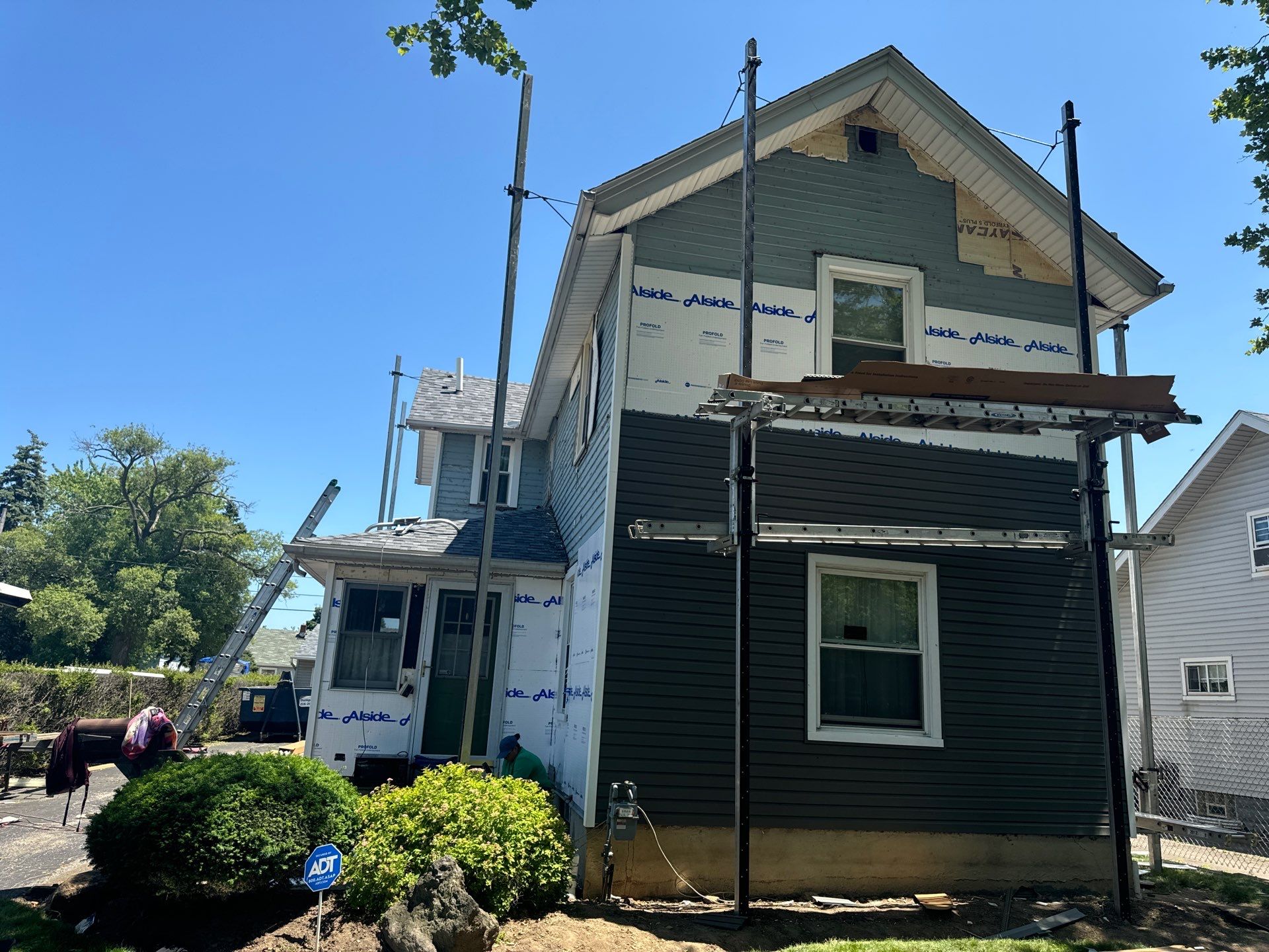 Roof and Siding Replacement by Homestyle in Lorain by Homestyle Home Improvements (HHI)