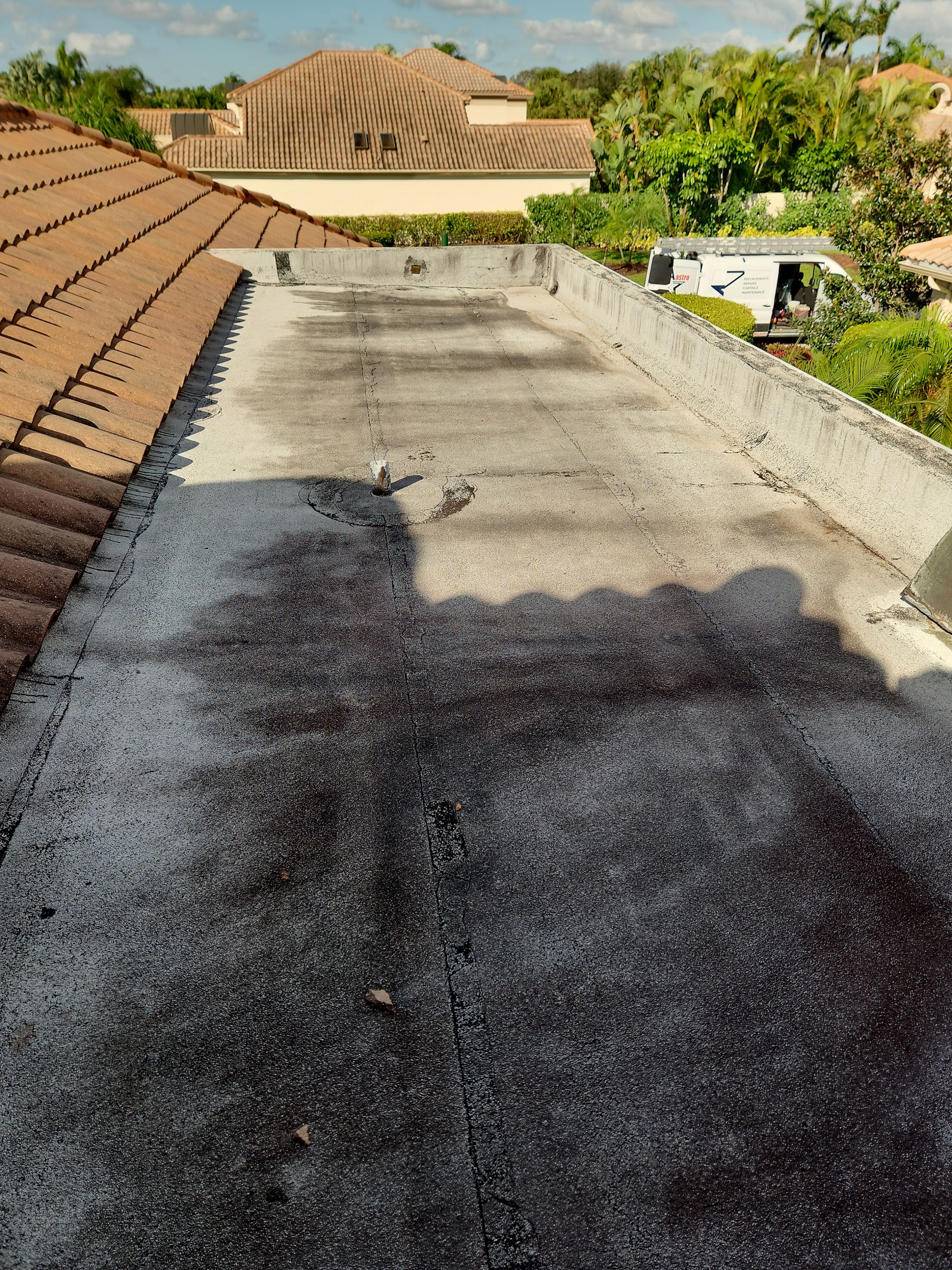 Flat Roof Waterproofing and Silicone Coating in Boca Raton by Aastro Roofing