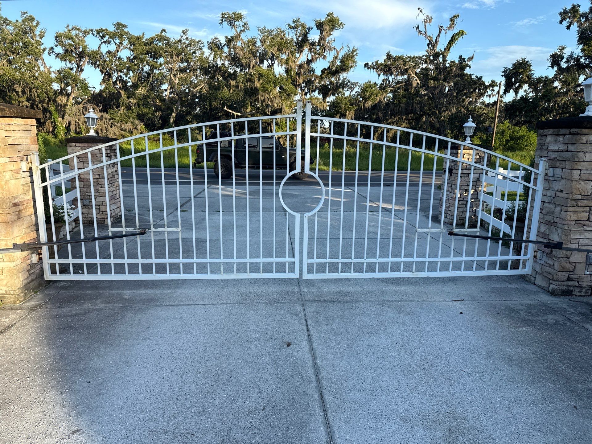 π Vinyl Horse Fence & Entrance Cleaning β Old Tampa Rd, Parrish, FL by Sunshine AquaWash