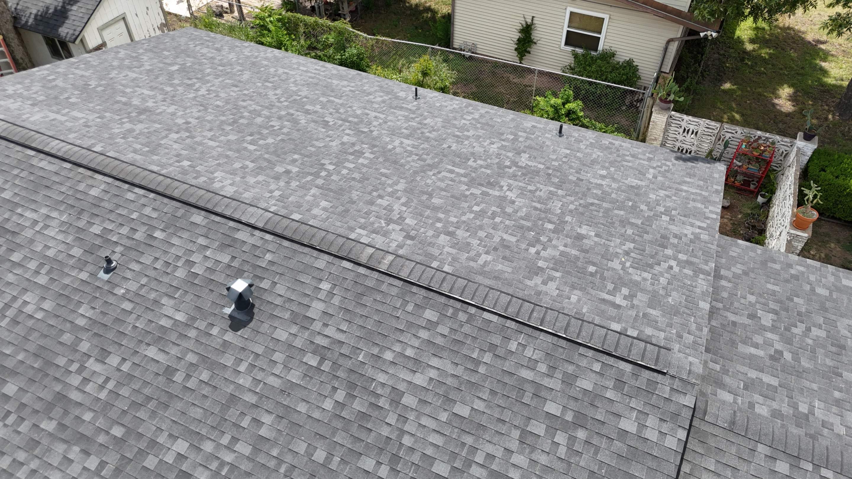 Onyx Black - Owens Corning TruDefinition Duration Oakridge by RoofsOnly.com