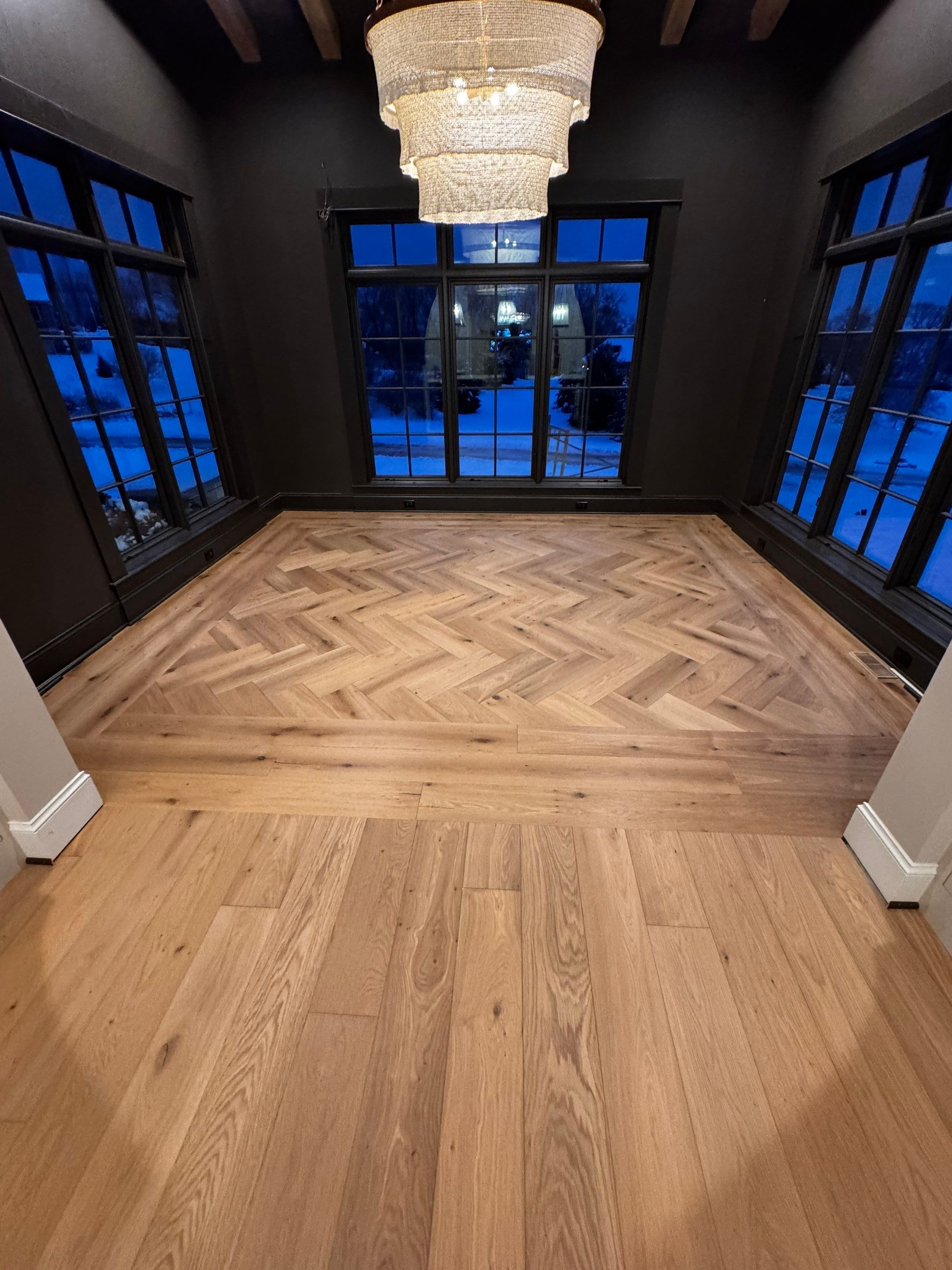 A DREAMY DEN & Matching Hardwoods for this New Build by RTBaldwin Hardwood Floors