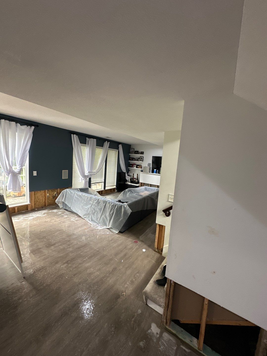 Full-Service Water Damage Mitigation and Structural Drying in Lone Jack by Fine Restoration