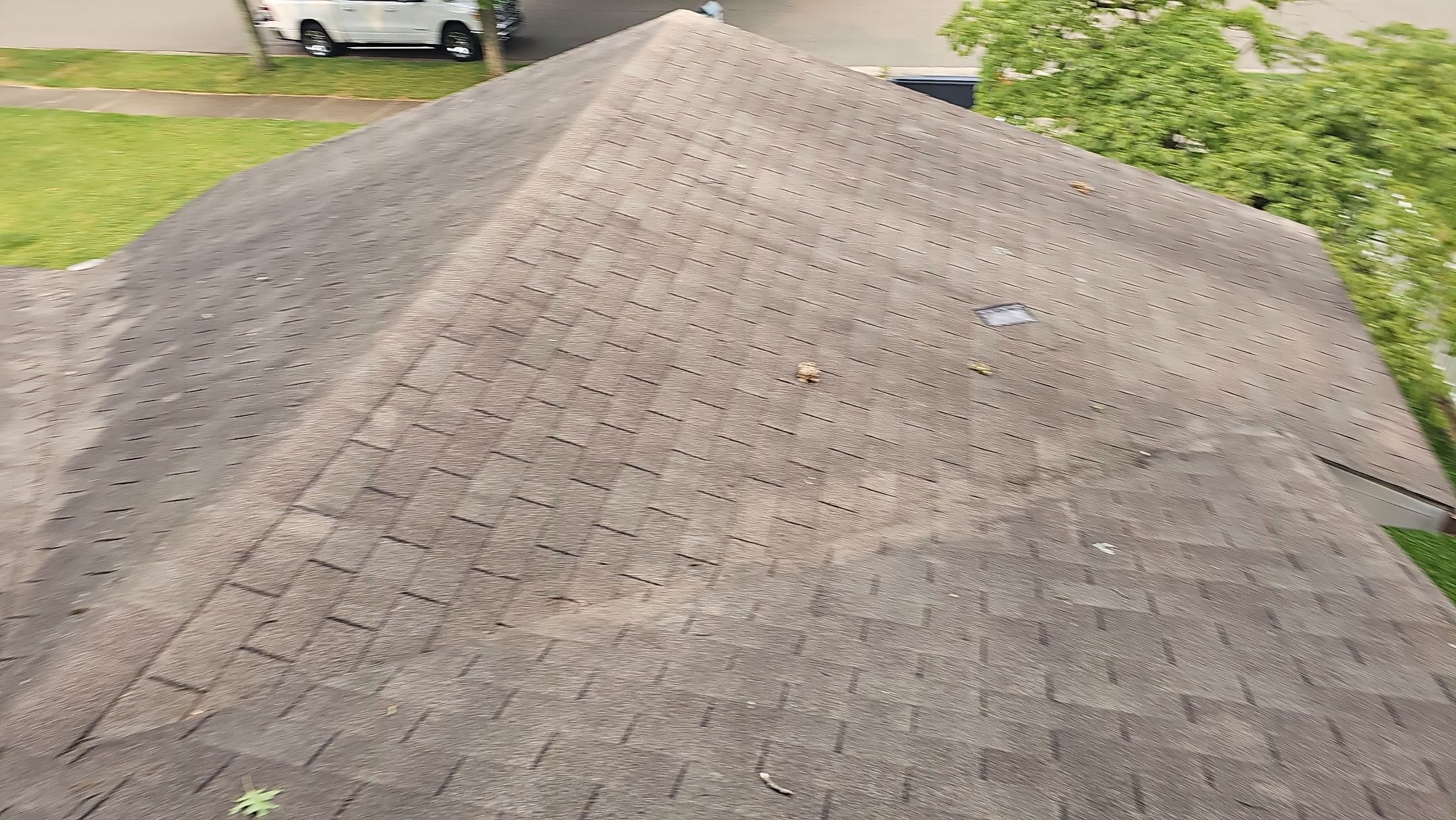 ATLAS PINNACLE COLOR: BURNT HICKORY by Eagle Eye Roofing