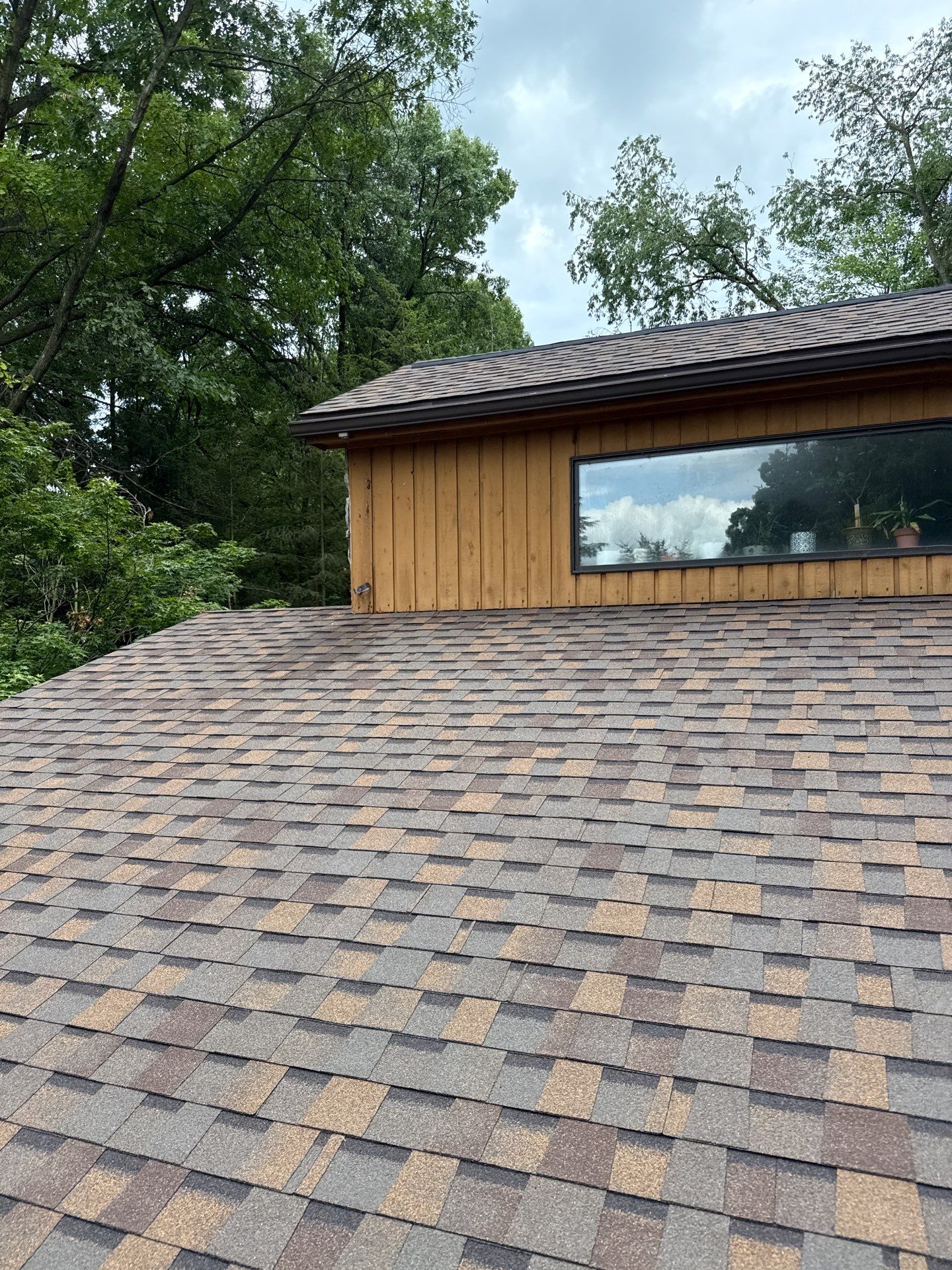 3851 Oak Tree Grand Rapids, MI 49546 by Veteran Roofing & Exteriors