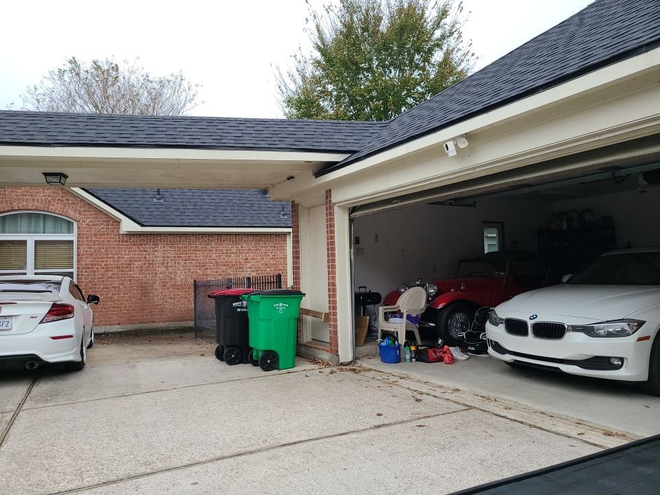 SureStart PLUS 4-STAR Warranty Fully covers materials, labor, tear-off and disposal expenses in years 1-50. by Roof Concepts Construction