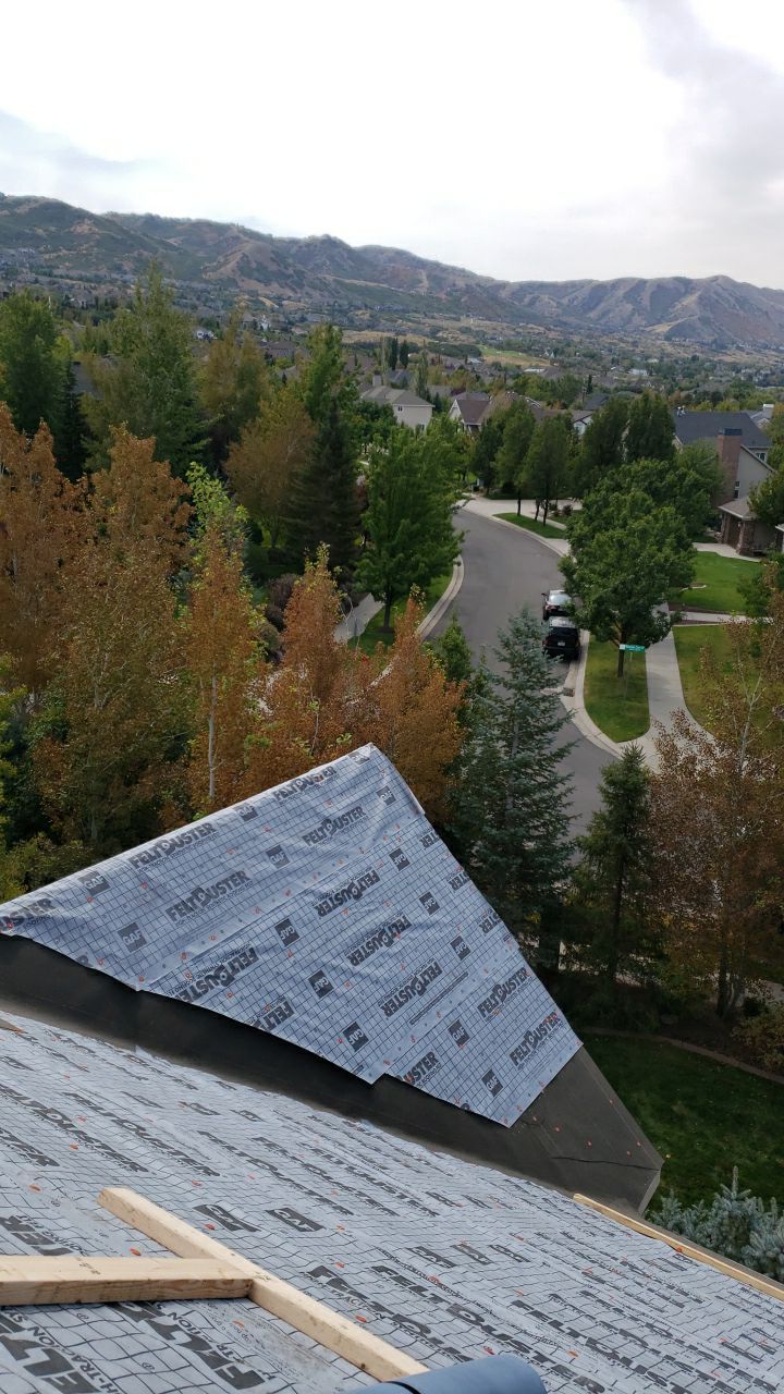 Residential Roofing Installation using GAF Glenwood Premium Shingle by The Roof Doctor