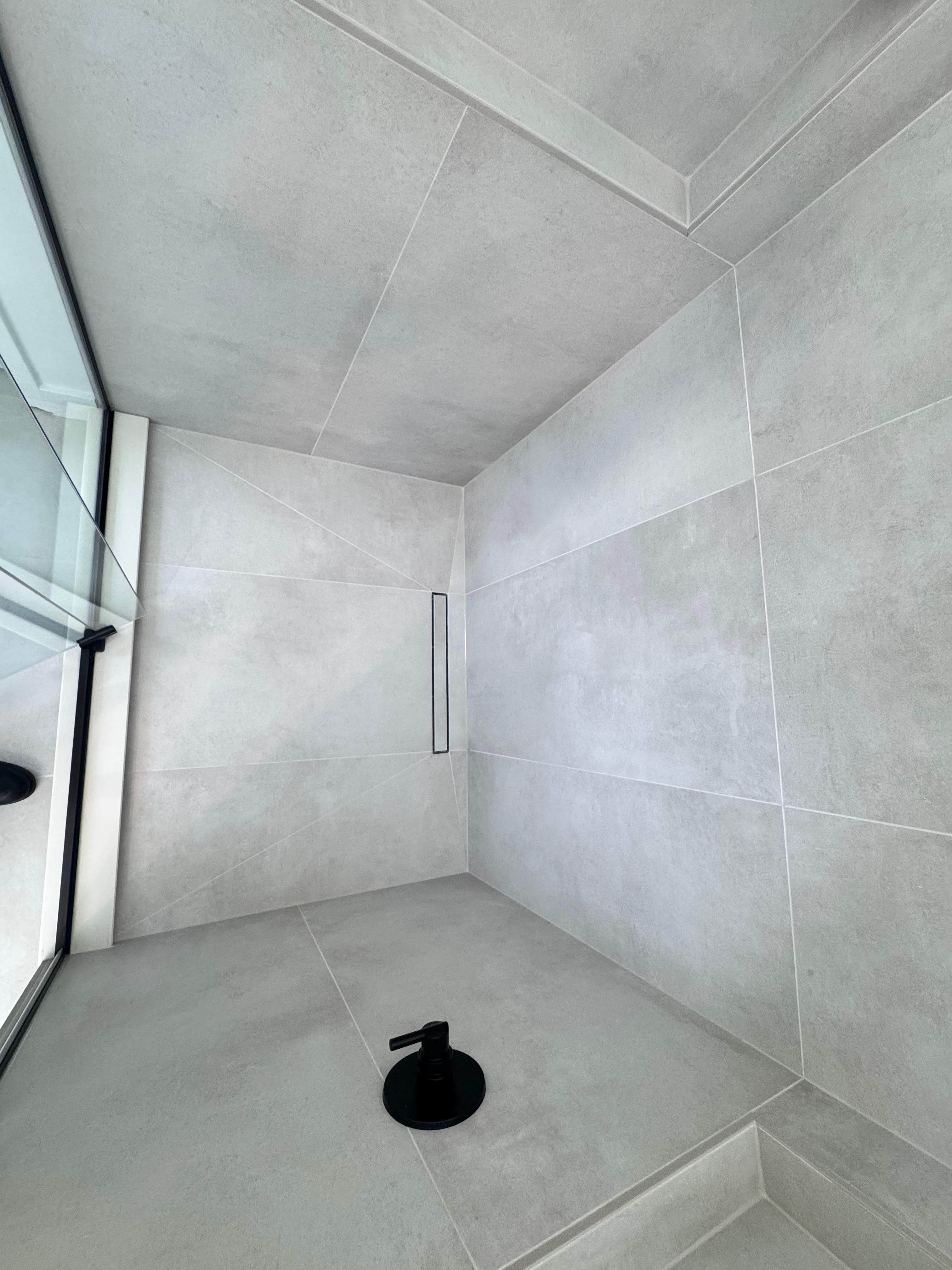 Master bathroom renovation by Prudencio
