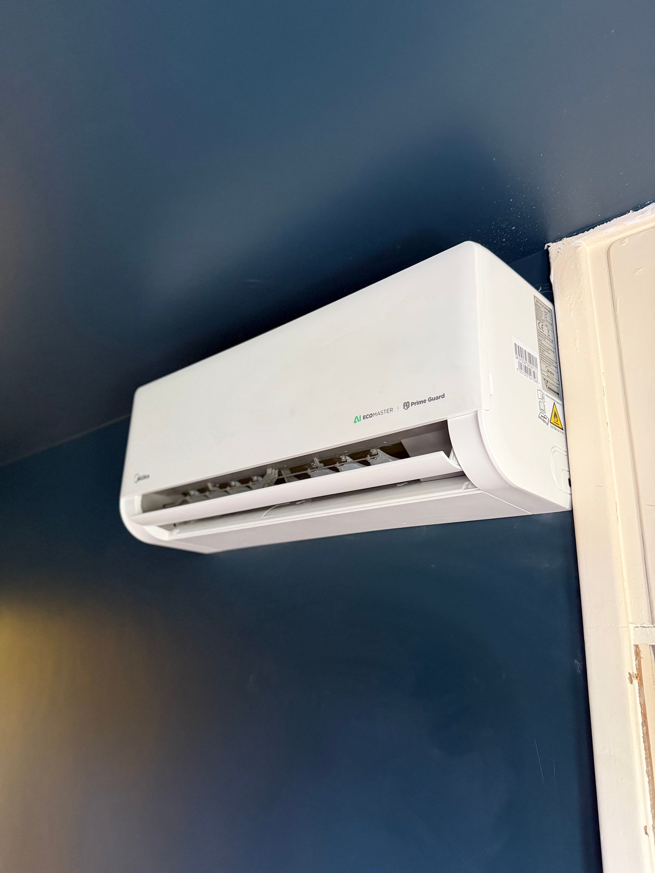 βοΈ Cool, Clean and Clever β Midea Multi-Split Air Conditioning Installed in Brigg π‘β‘ by Elite Services Group Ltd
