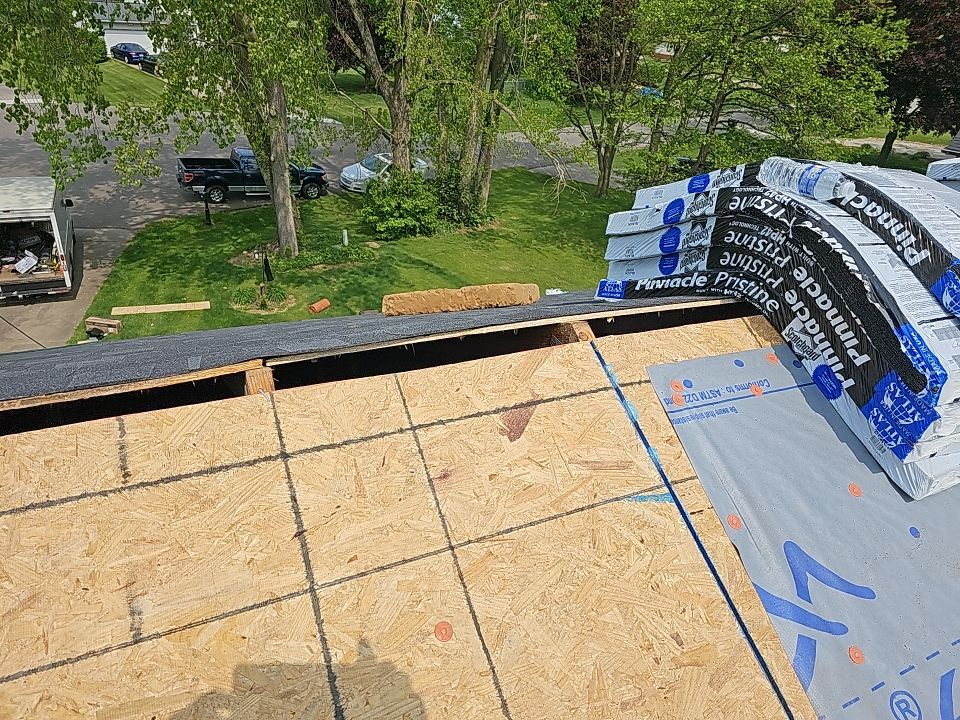 ATLAS PINNACLE COLOR: BLACK SHADOW by Eagle Eye Roofing