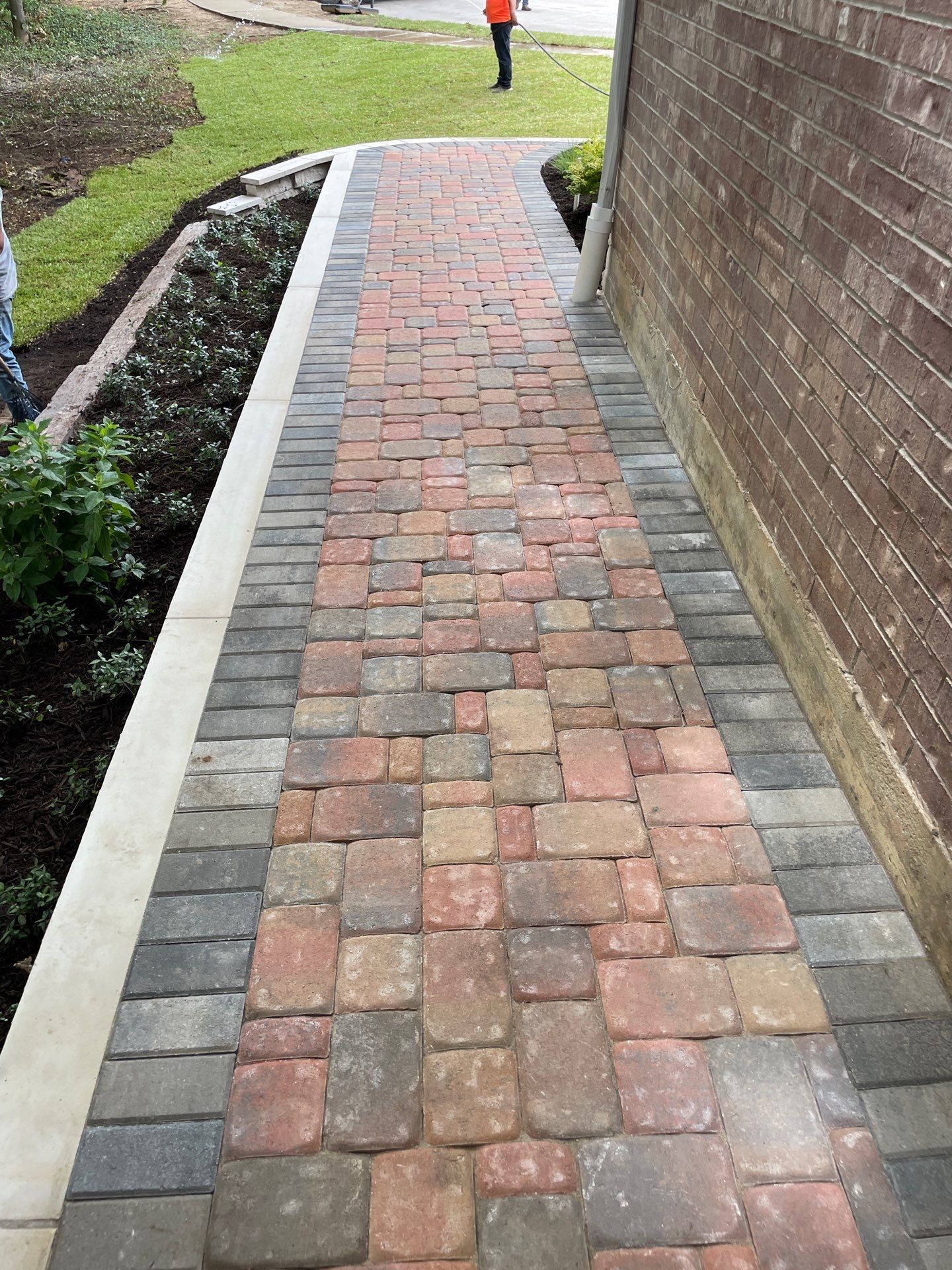 Paver Walkway, Chop Rock with Flagstone Cap by Peterson’s