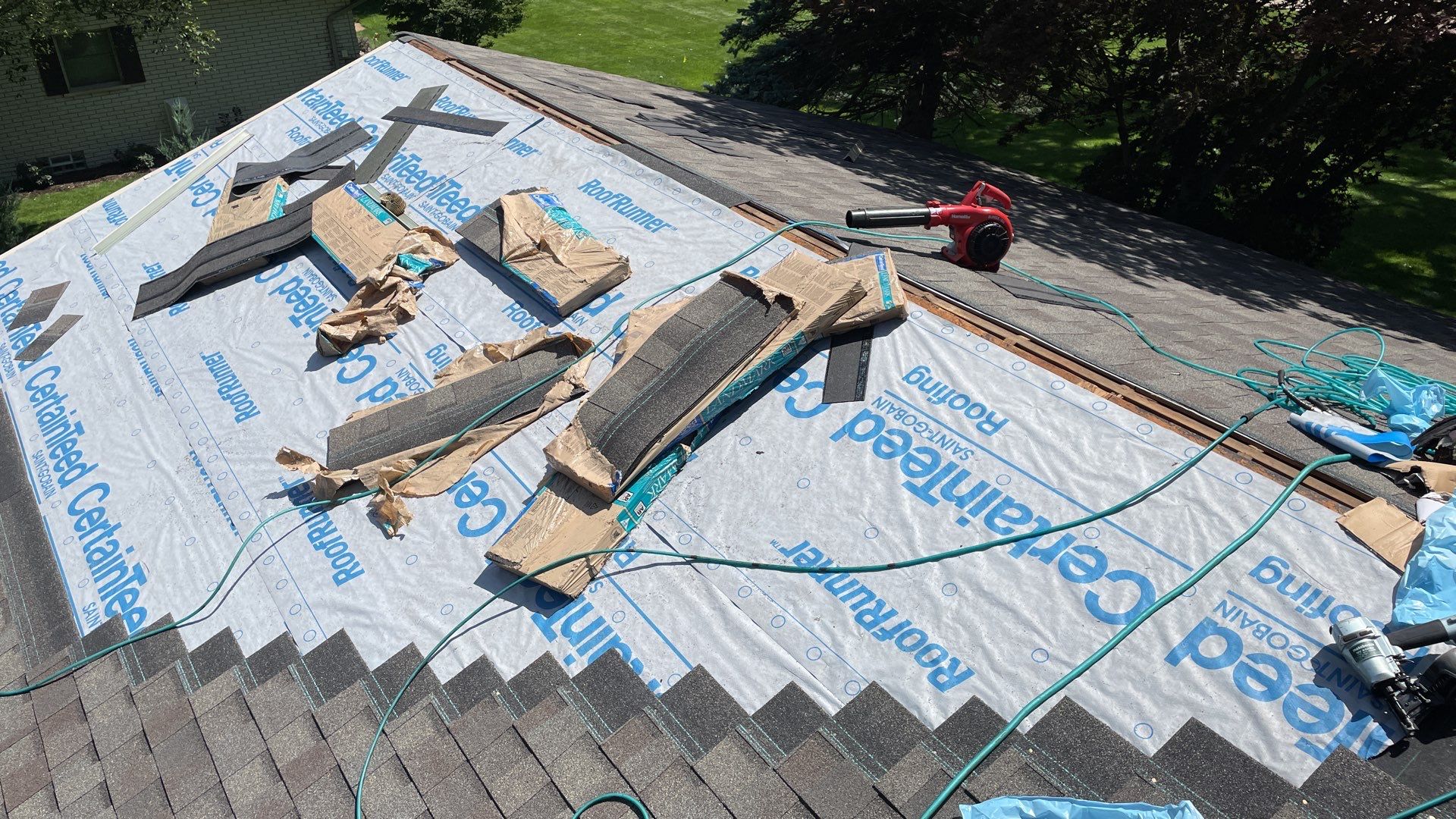 Roof Replacement using CertainTeed Landmark by 180 Contractors
