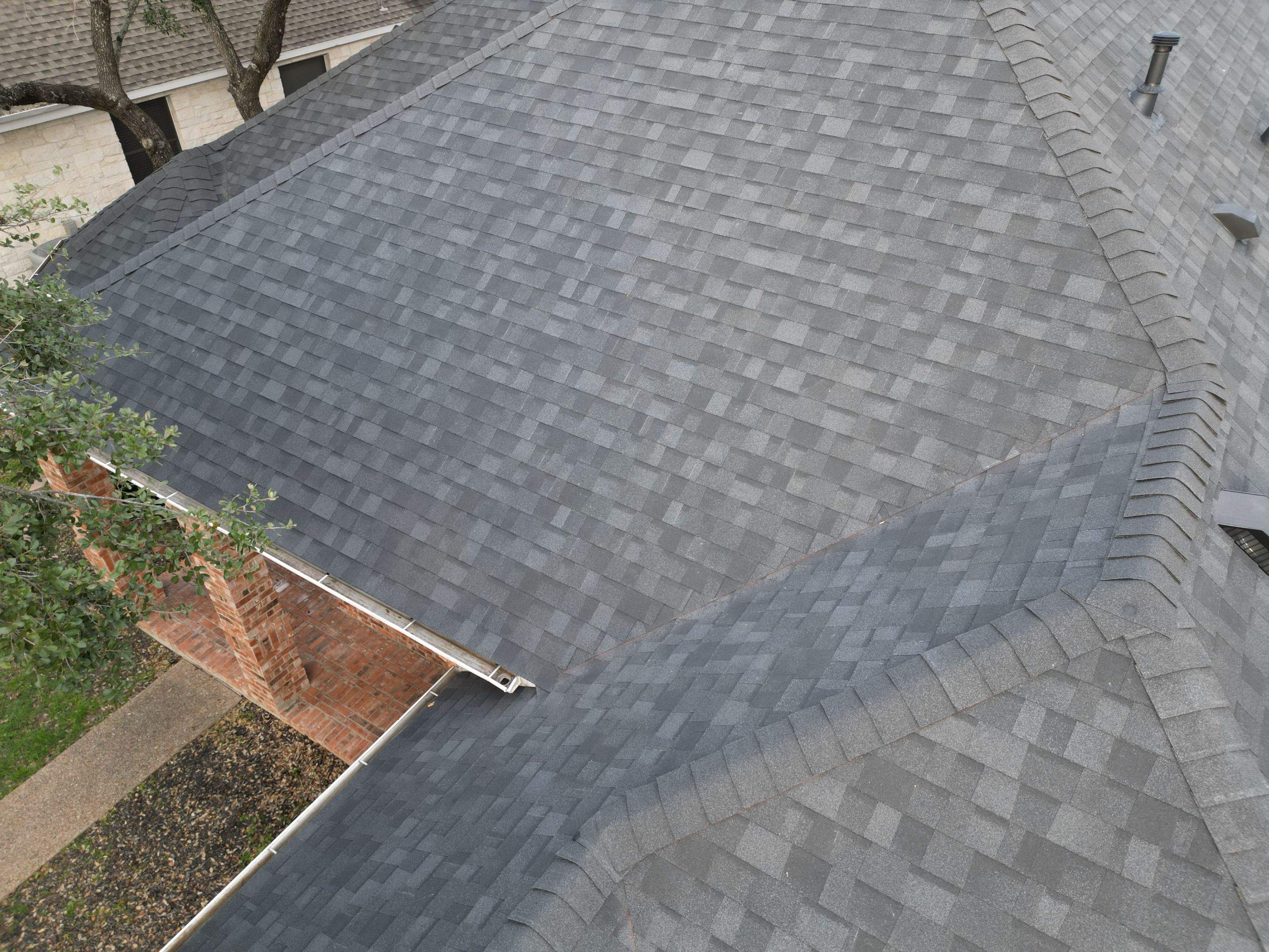 Onyx Black - Owens Corning TruDefinition Duration by RoofsOnly.com