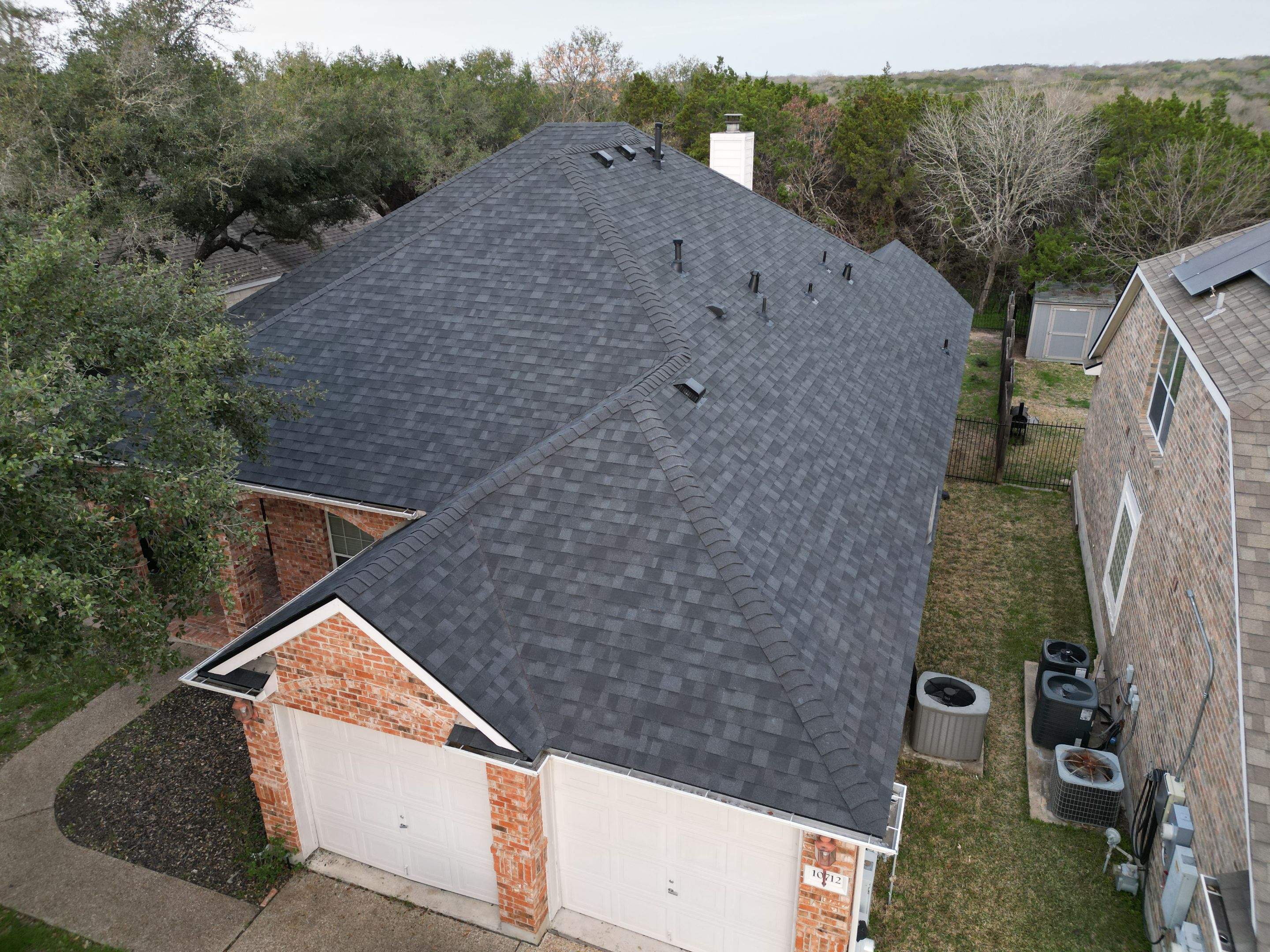 Onyx Black - Owens Corning TruDefinition Duration by RoofsOnly.com