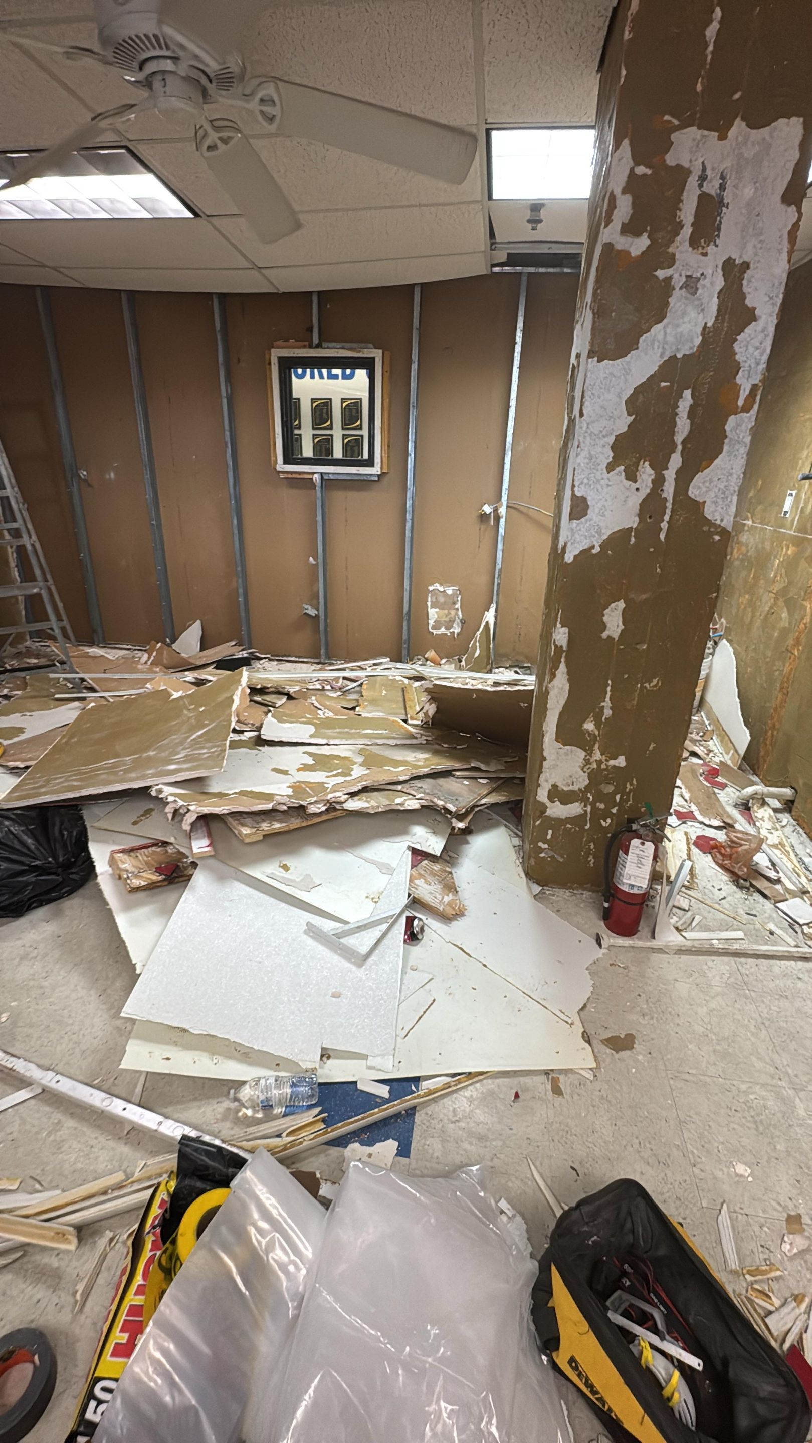 C-Store renovation at Dallas Life by EL-GC LLC 