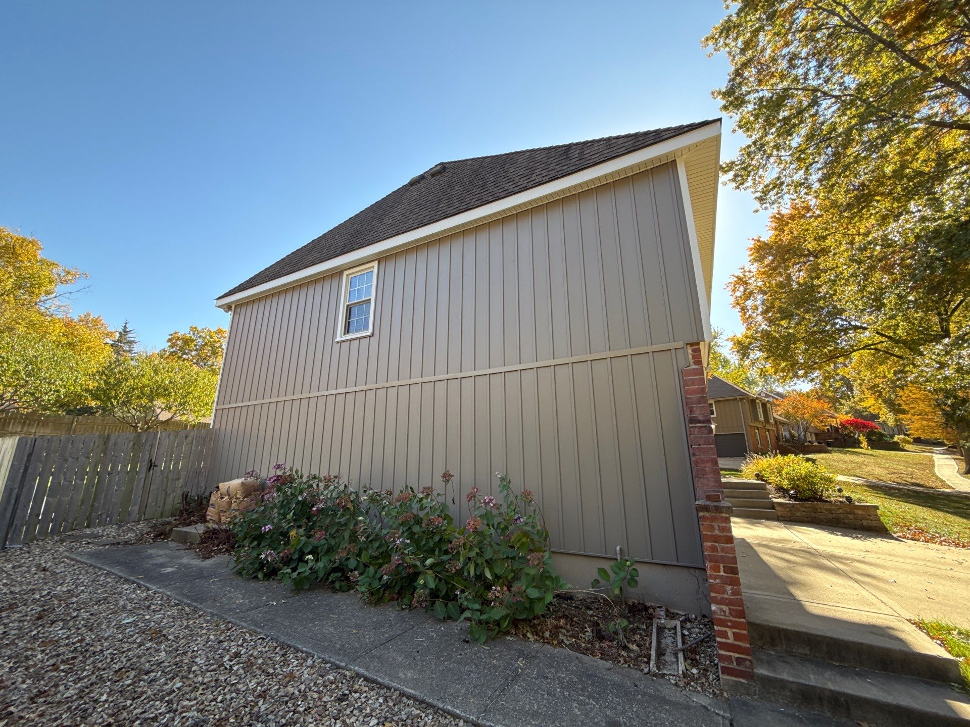 Complete Kansas City Exterior Remodel With IKO Roofing and Craneboard Siding by EEC Windows, Siding & Roofing