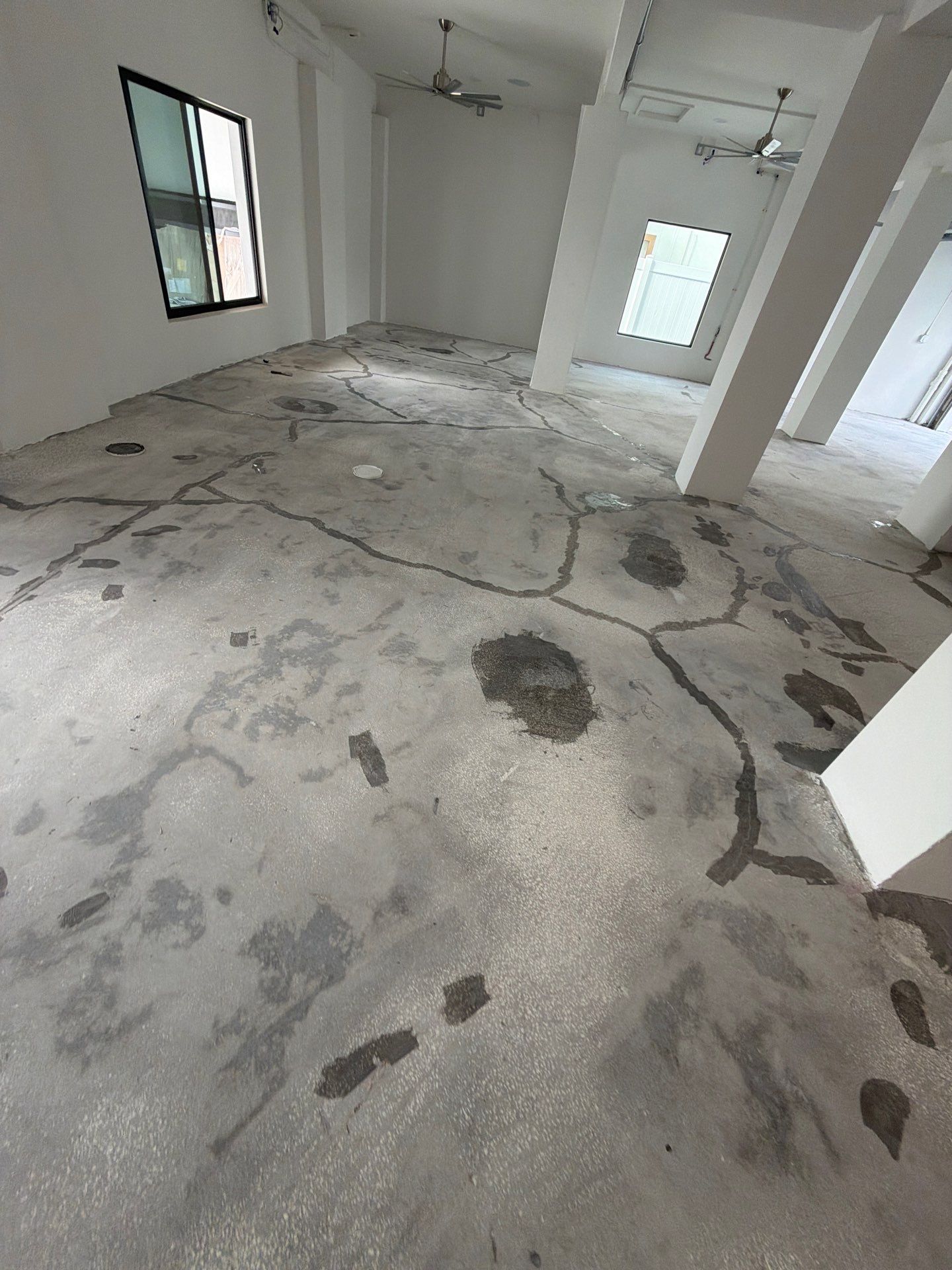 Residential Garage Floor Preparation and Epoxy Coating in Dunedin by Performance Floors & Coating