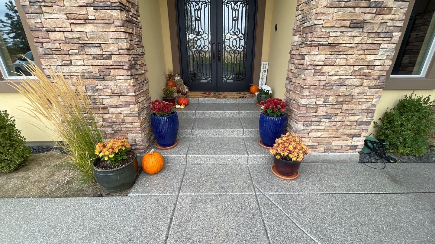 Driveway using Trail Mix 1/8" Chip by Croc Coatings, LLC