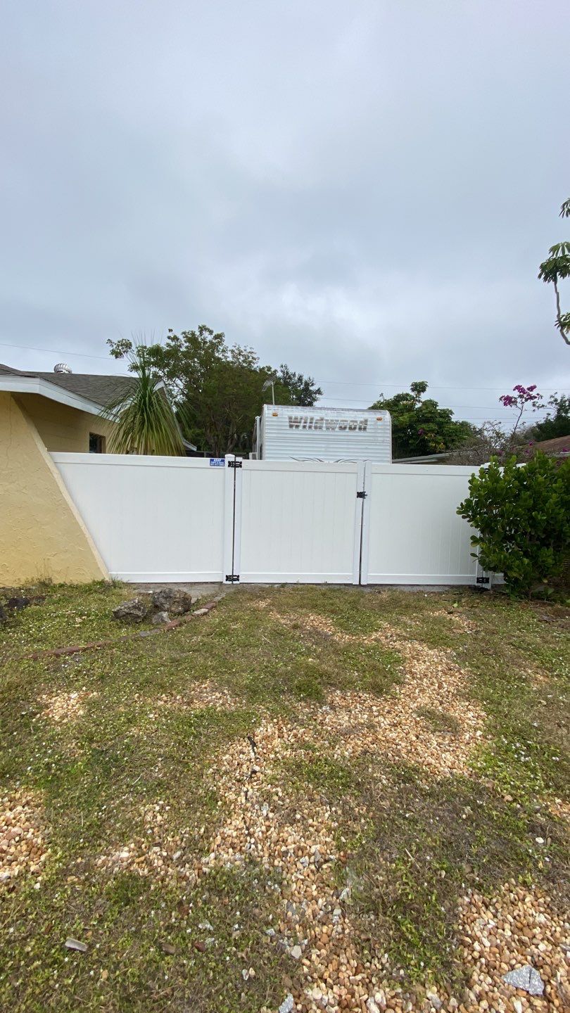 Bradenton, FL 6 ft. Tall White Vinyl Privacy Fence  by Asap fence and gates, LLC