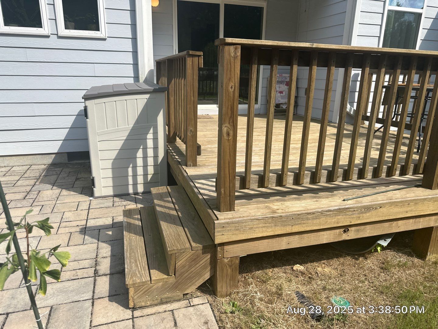 Wood Deck using Wood Sealant by DuraSeal