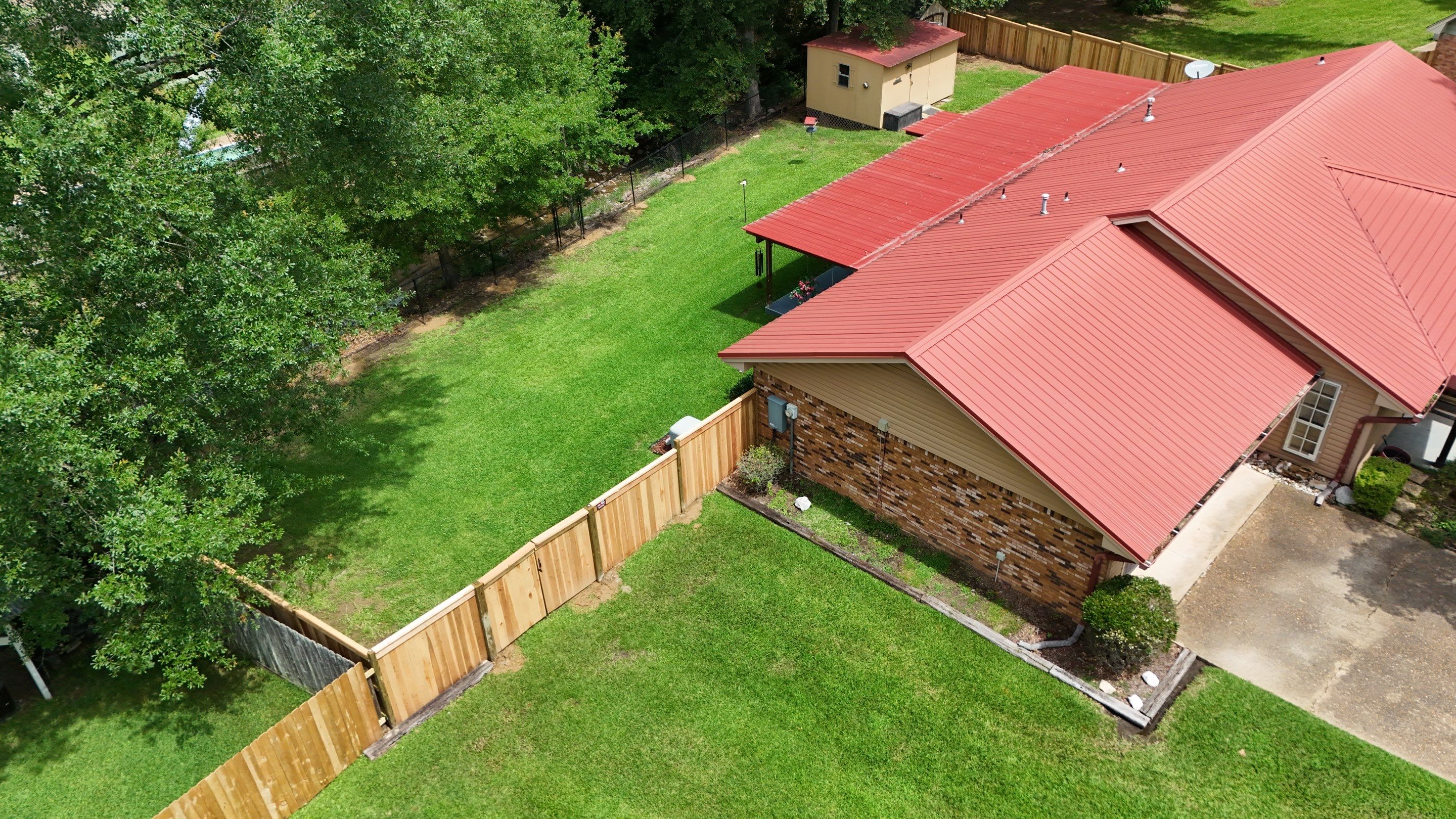 6' Cedar Good Neighbor w/Black Chain Link by Roberson Construction LLC