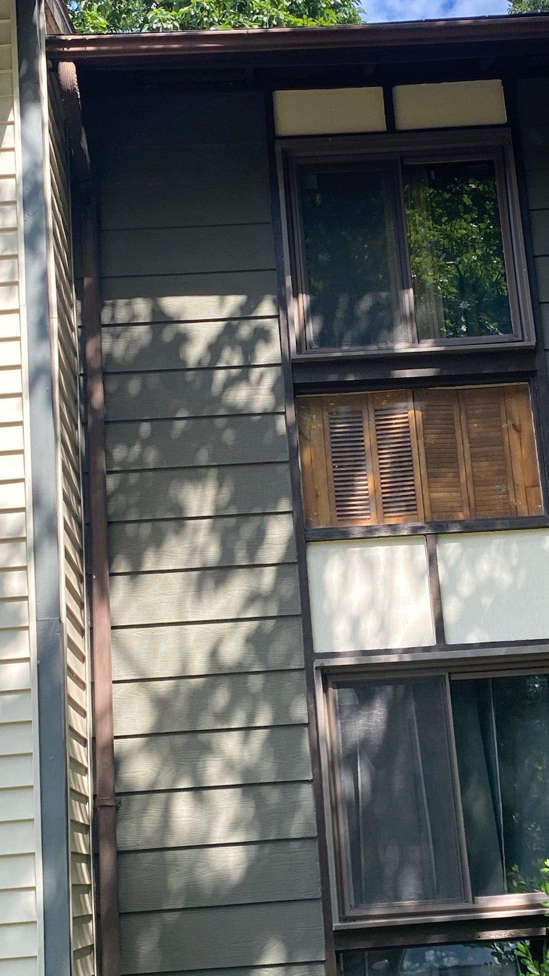 Reston: Residential Siding Replacement with James Hardie Statement Beaded Plank in Cappuccino Muffin by RM Banning, Inc.